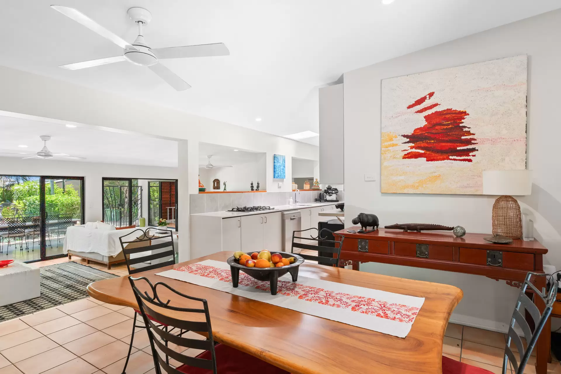 6 Oak Street, Oak Beach For Sale by Queensland Sotheby's International Realty - image 1