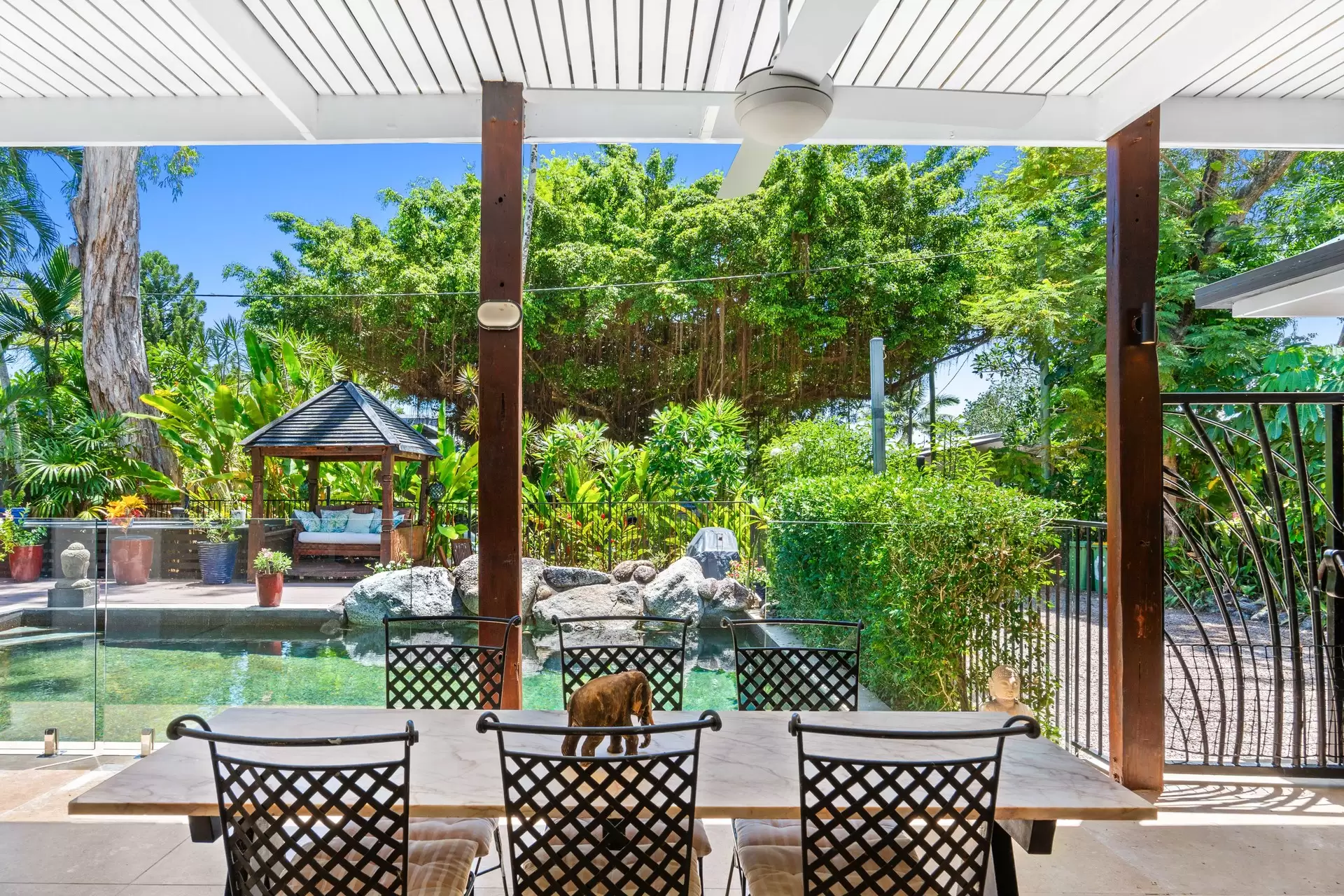 6 Oak Street, Oak Beach For Sale by Queensland Sotheby's International Realty - image 1