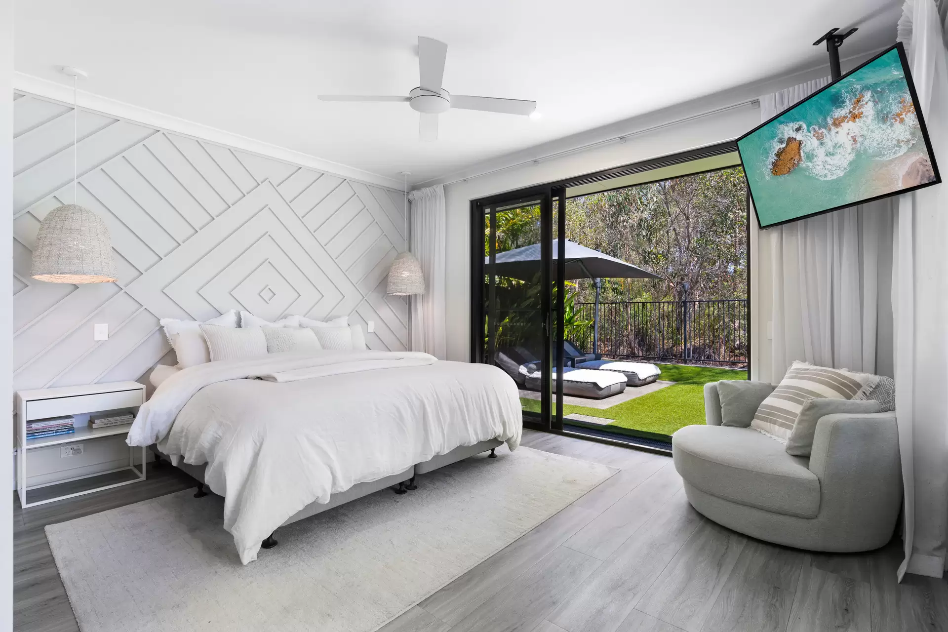 20 Oakmont Court, Peregian Springs Sold by Queensland Sotheby's International Realty - image 1