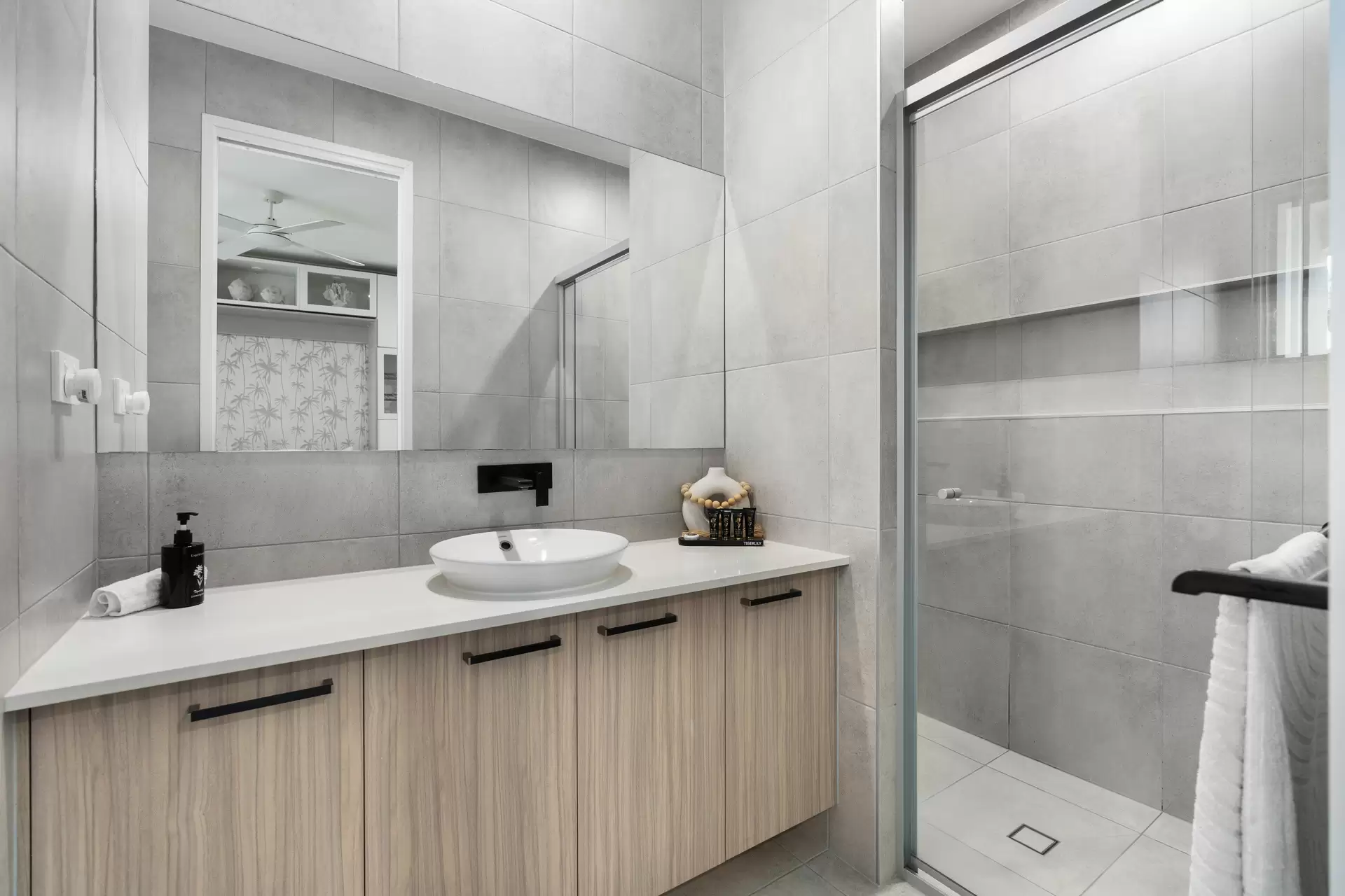 20 Oakmont Court, Peregian Springs Sold by Queensland Sotheby's International Realty - image 1