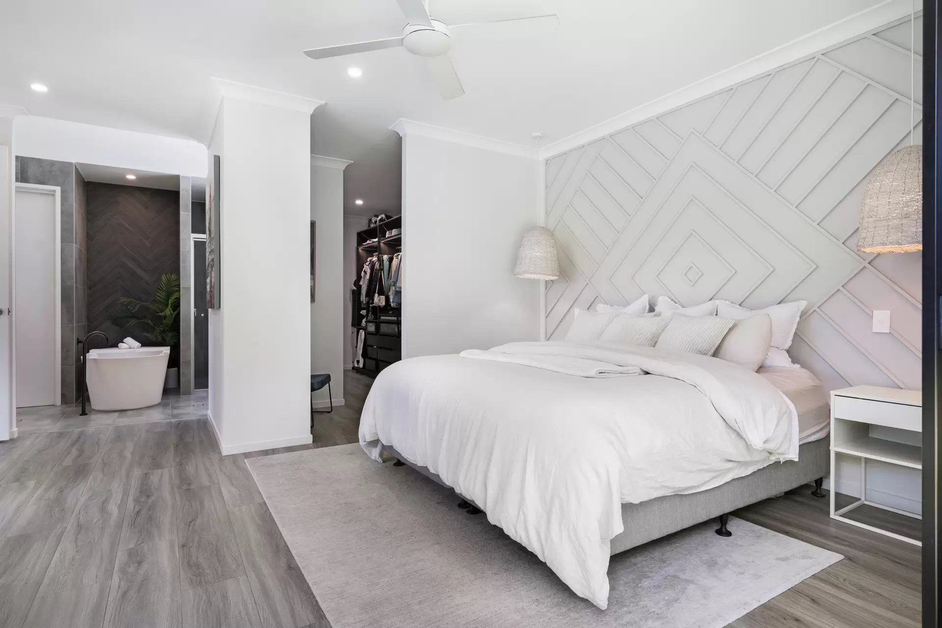 20 Oakmont Court, Peregian Springs Sold by Queensland Sotheby's International Realty - image 1