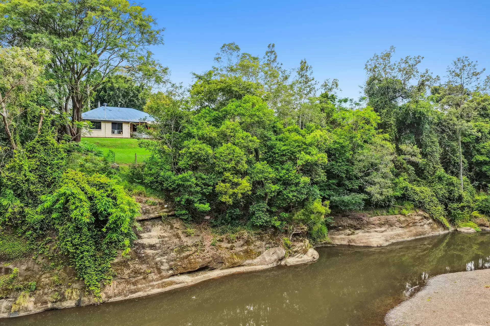 28-30 Monarch Drive, Canungra Sold by  - image 1