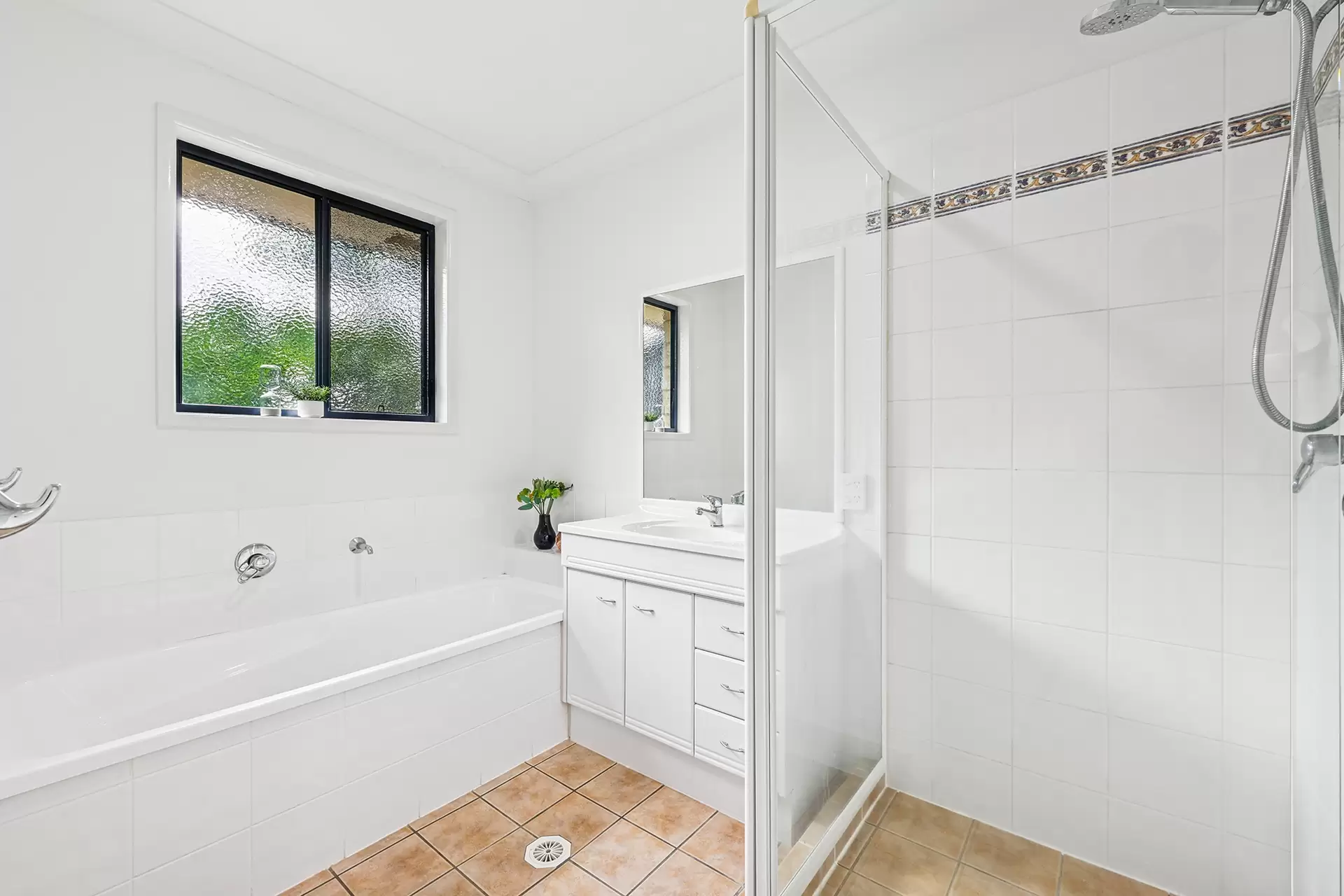 28-30 Monarch Drive, Canungra Sold by  - image 1