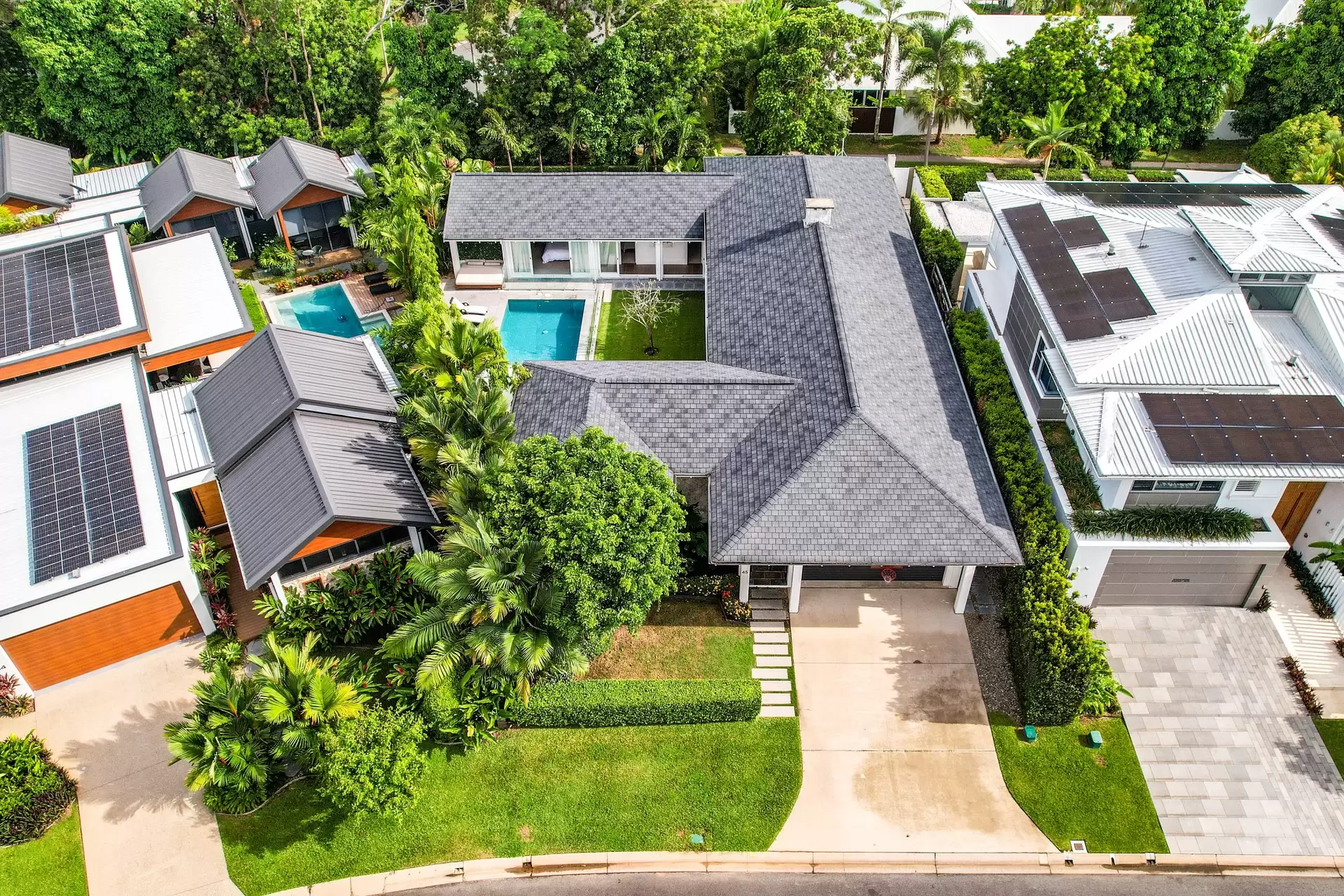 45 Beachfront Mirage Drive, Port Douglas For Sale by Queensland Sotheby's International Realty - image 1
