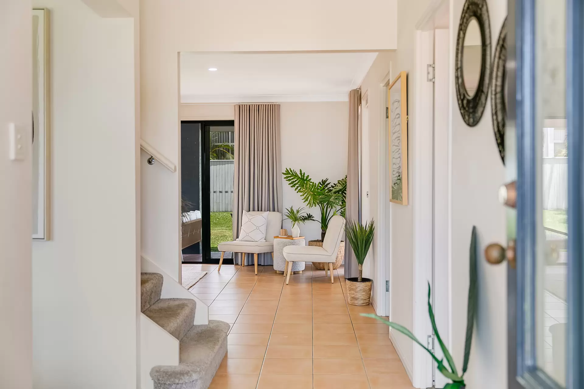 10 Seabrae Drive, Redland Bay Sold by Queensland Sotheby's International Realty - image 1