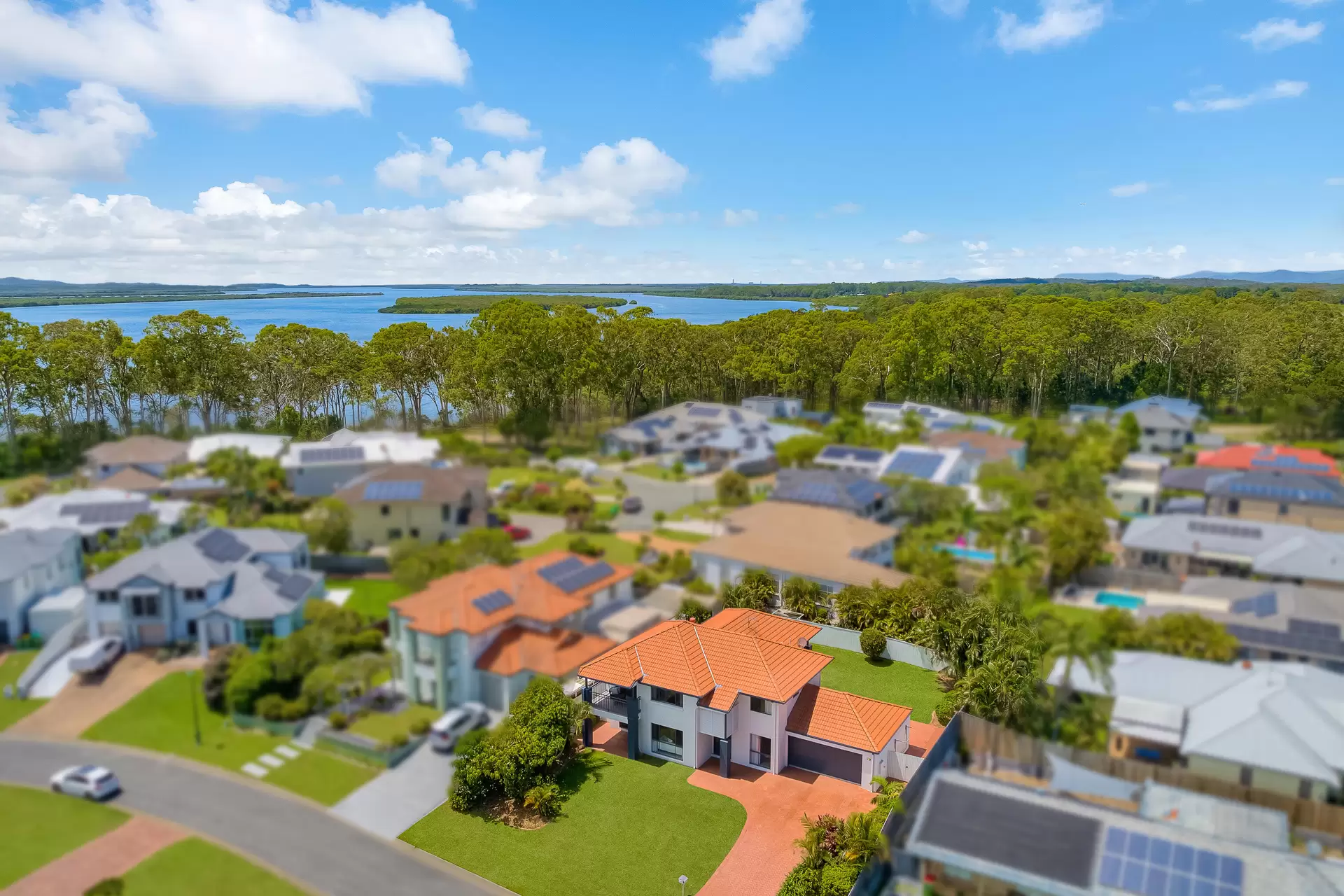 10 Seabrae Drive, Redland Bay Sold by  - image 1