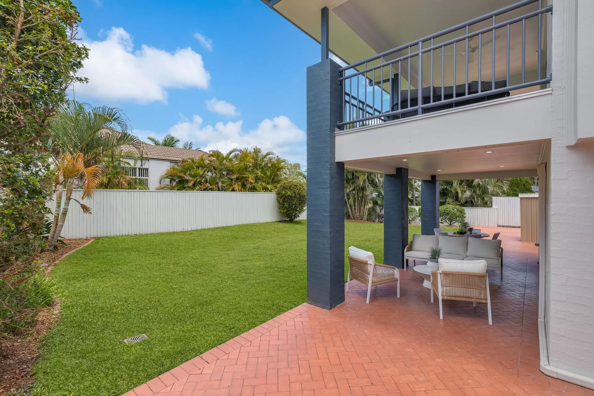 10 Seabrae Drive, Redland Bay Sold by Queensland Sotheby's International Realty - image 1