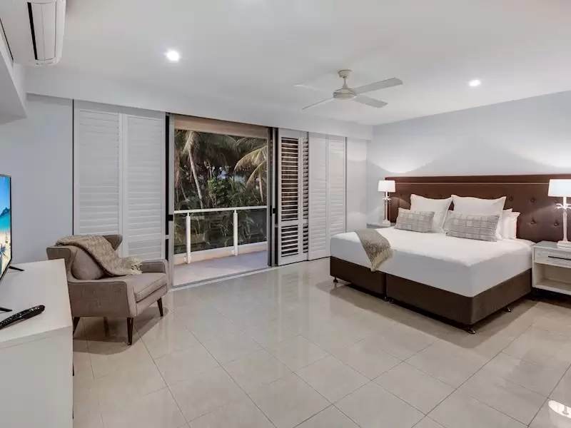 Yacht Harbour Tower 1, 1 Marina Drive, Hamilton Island For Sale by  - image 1