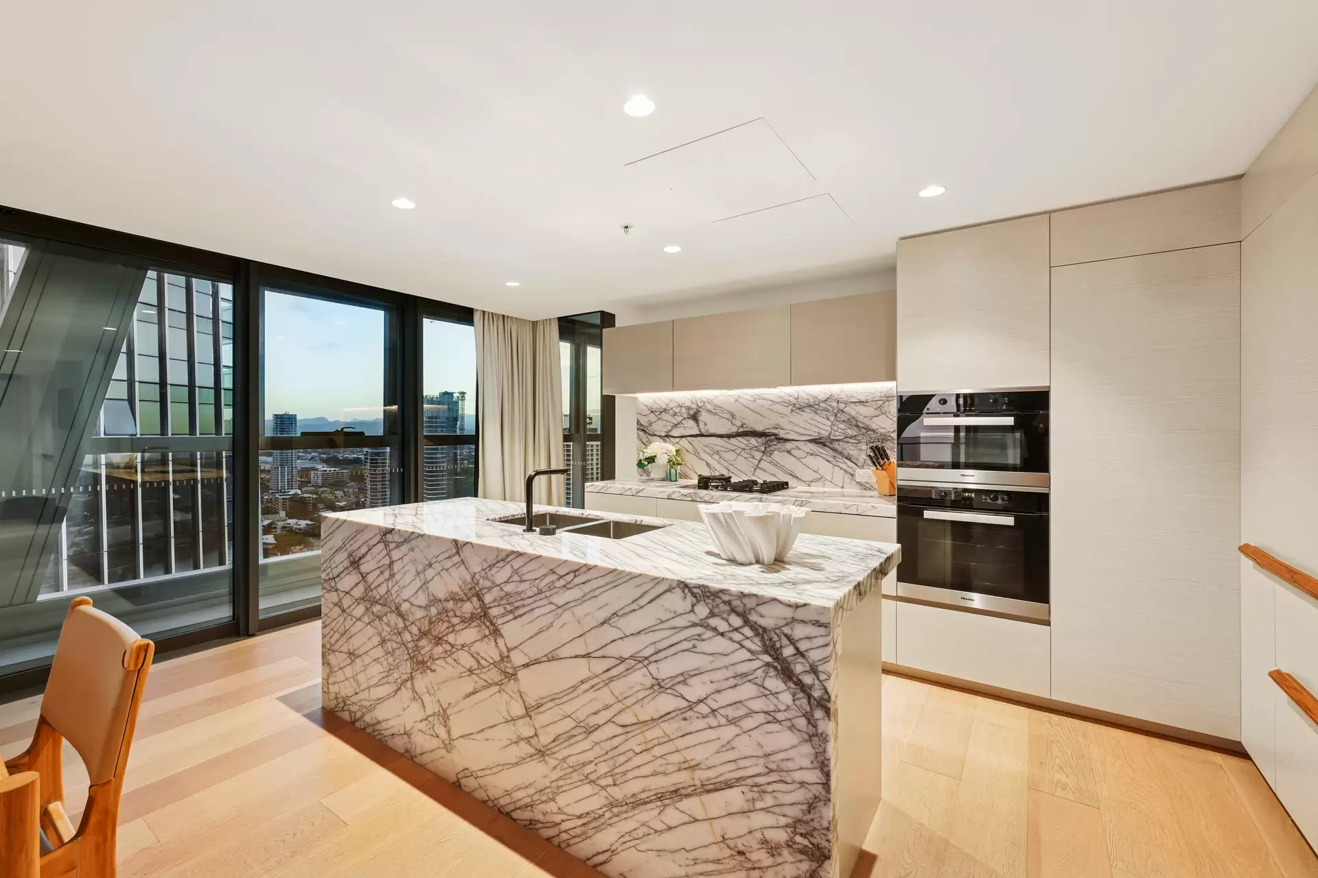 12705/36 Old Burleigh Road, Surfers Paradise Sold by Queensland Sotheby's International Realty - image 1