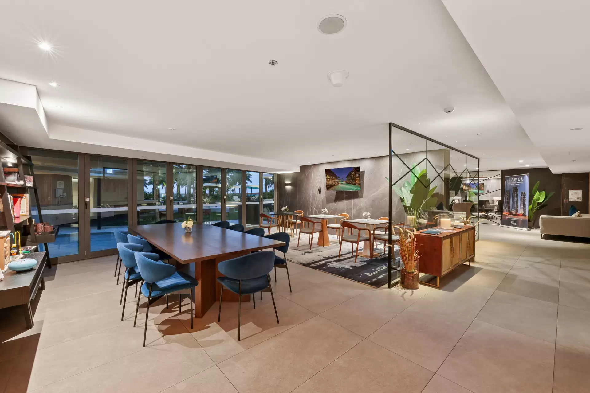 12705/36 Old Burleigh Road, Surfers Paradise Sold by Queensland Sotheby's International Realty - image 1