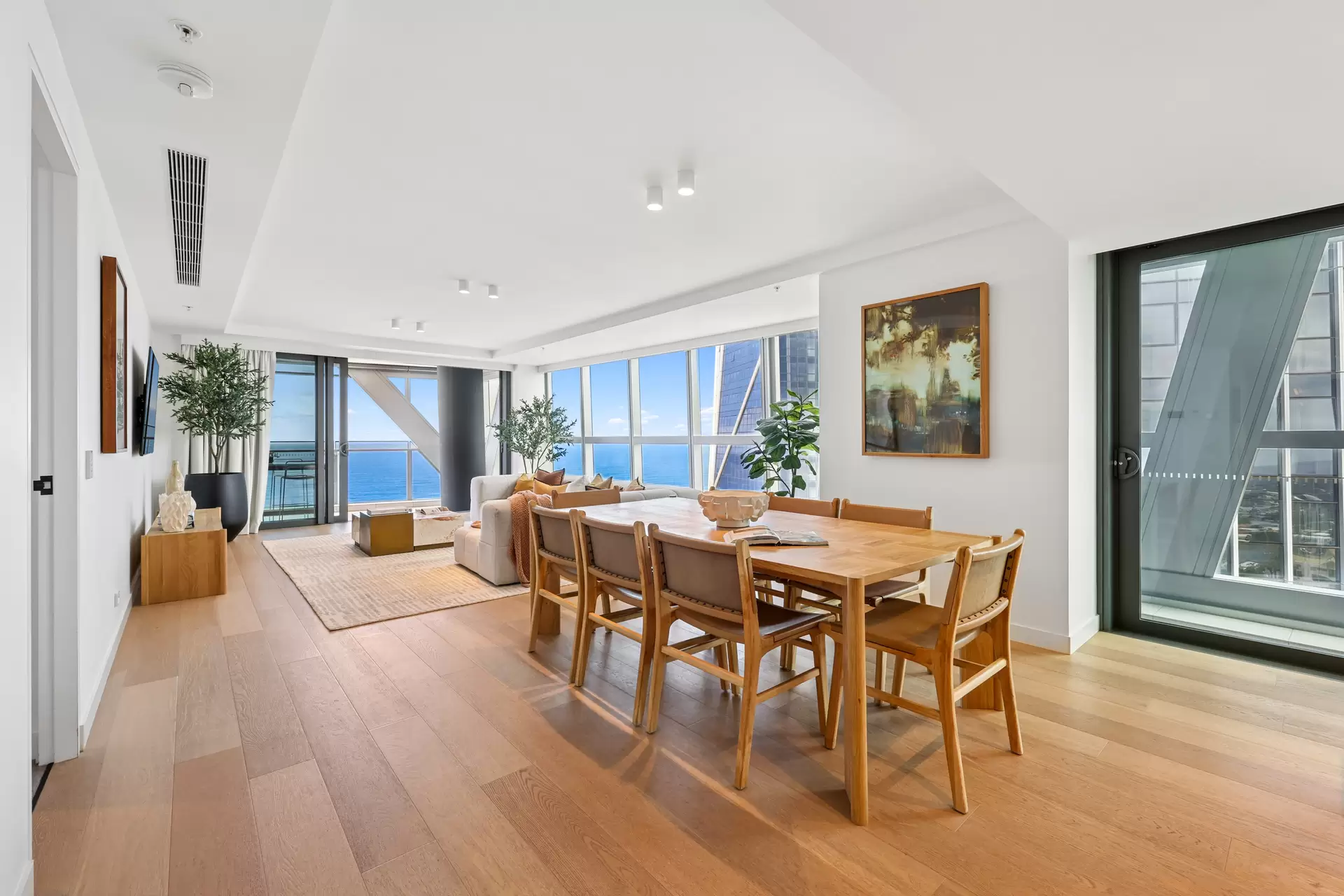 12705/36 Old Burleigh Road, Surfers Paradise Sold by Queensland Sotheby's International Realty - image 1