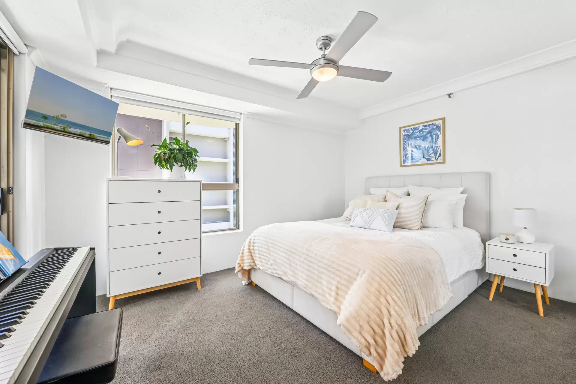 10/20 Cronin Avenue, Main Beach Sold by Queensland Sotheby's International Realty - image 1