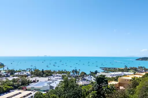 44 Stonehaven Court, Airlie Beach For Sale by Queensland Sotheby's International Realty