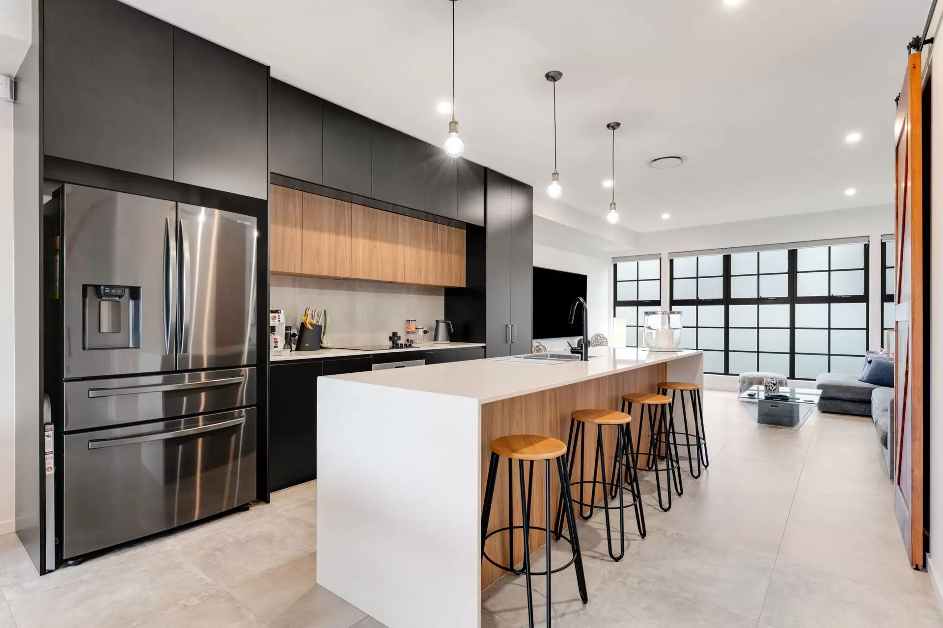 2/38 Dalpura Street, Chevron Island For Sale by Queensland Sotheby's International Realty - image 1