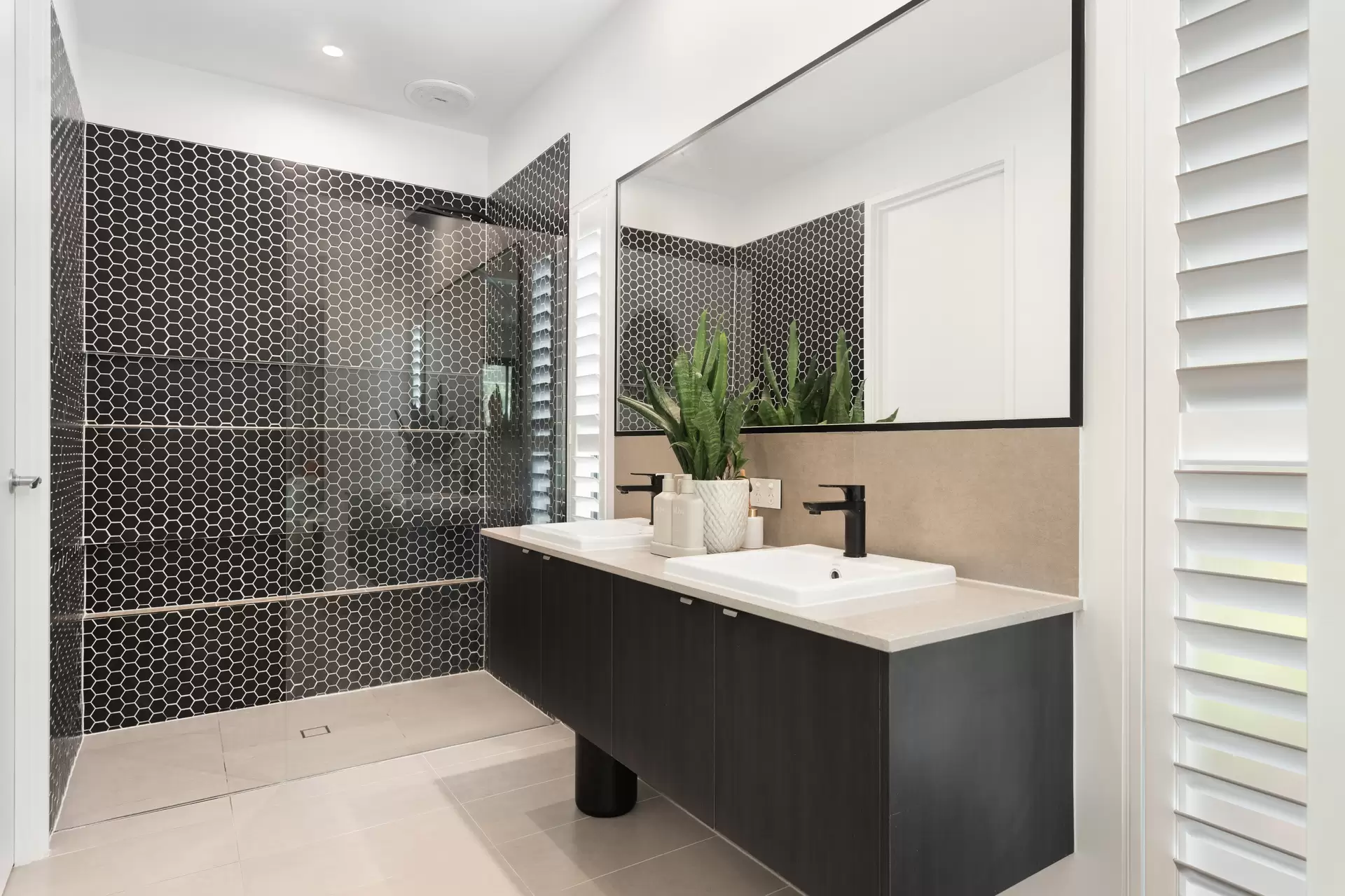 164 Balgownie Drive, Peregian Springs Sold by Queensland Sotheby's International Realty - image 1