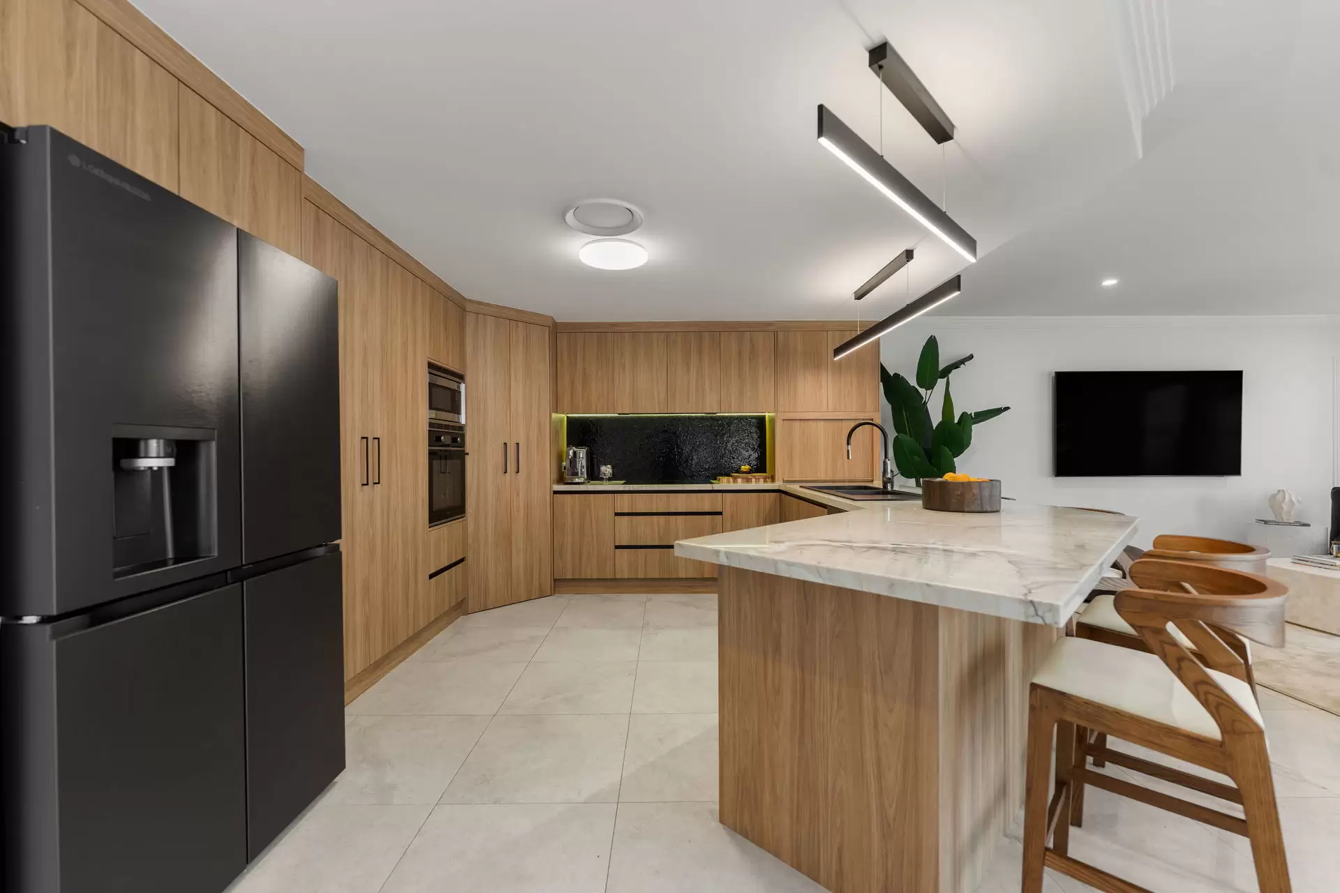 30 Midnight  Court, Runaway Bay Sold by Queensland Sotheby's International Realty - image 1