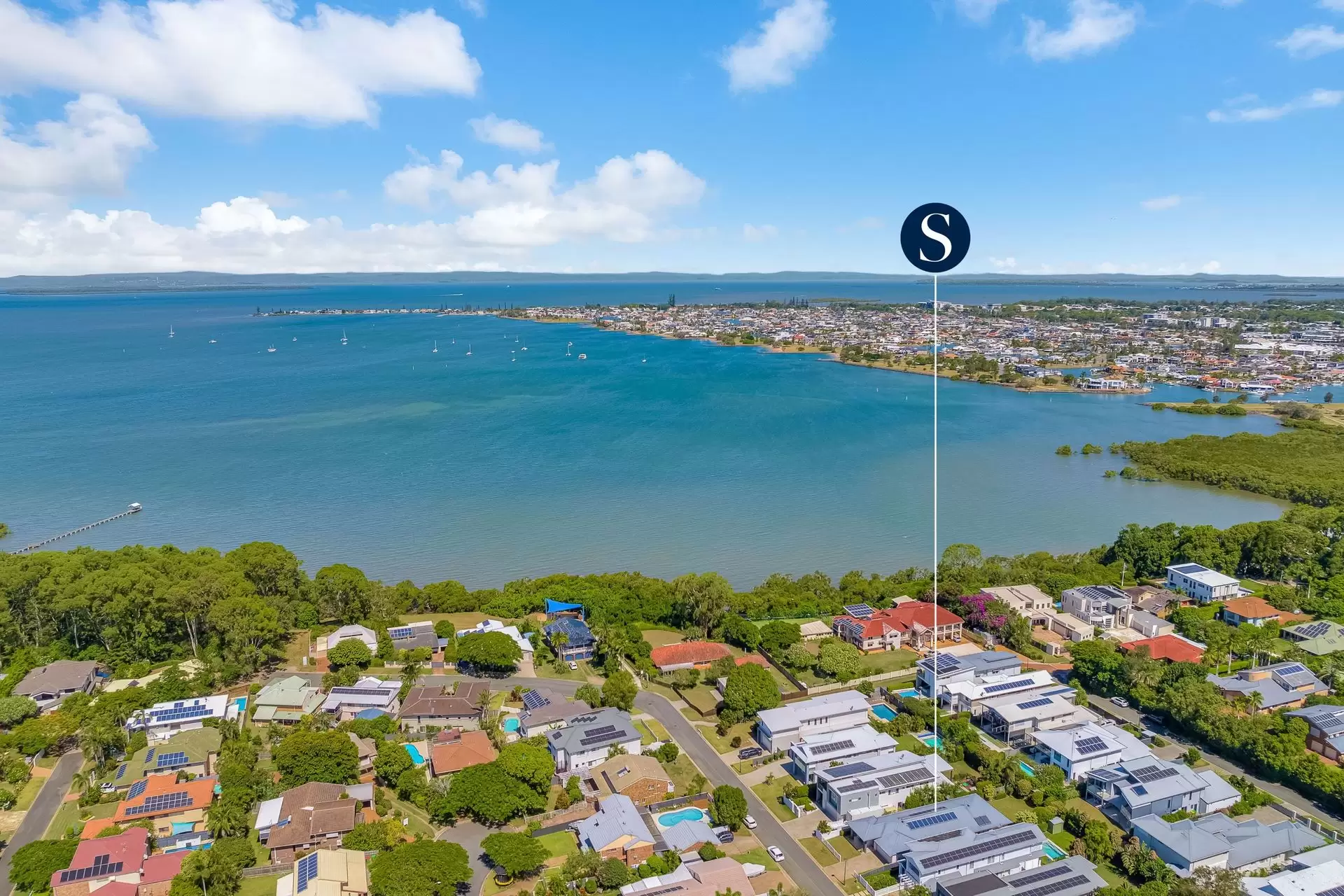 23 Counihan Street, Ormiston Sold by Queensland Sotheby's International Realty - image 1