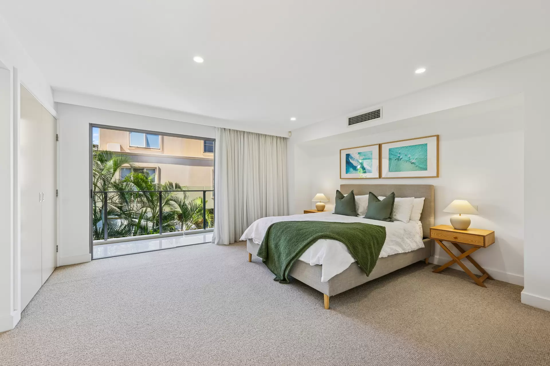 35A Hughes Avenue, Main Beach Sold by Queensland Sotheby's International Realty - image 1