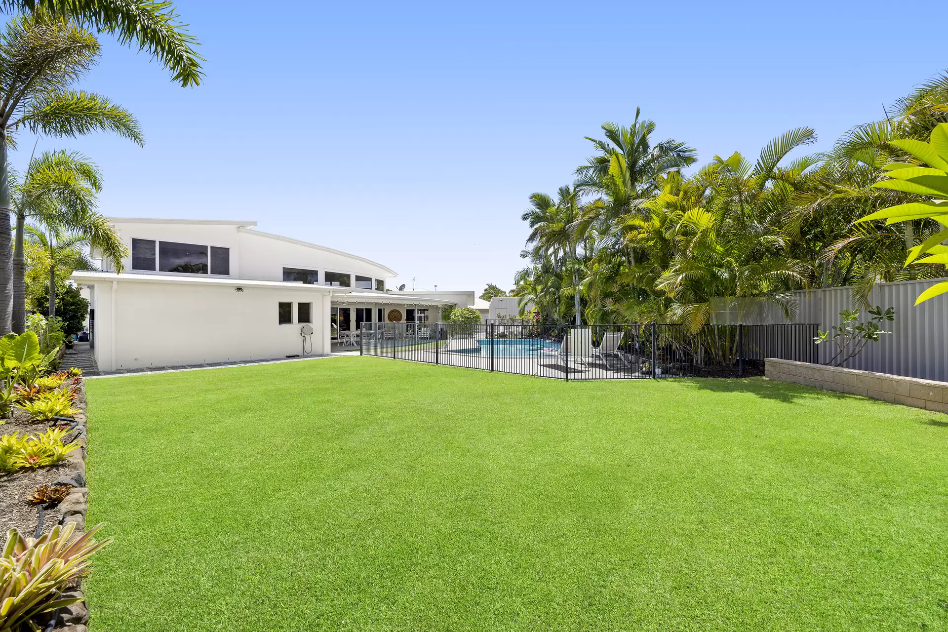 16 Jay Close, Buderim Sold by Queensland Sotheby's International Realty - image 1