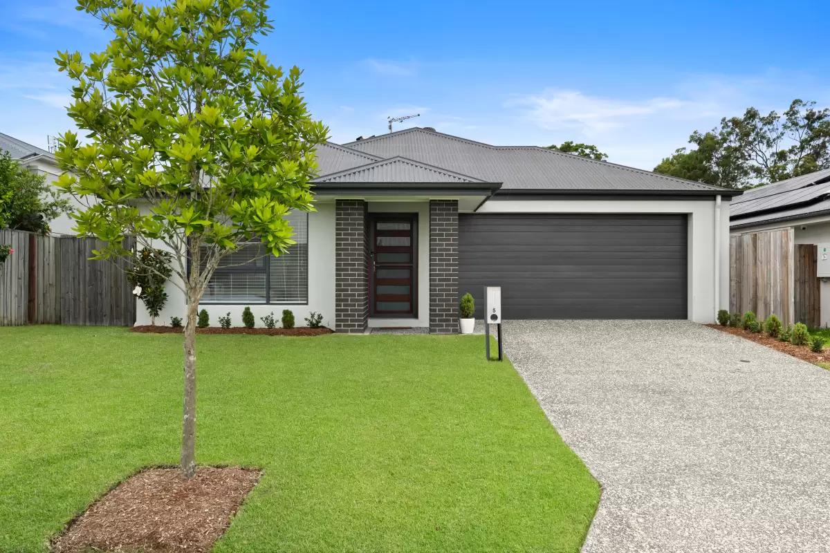 5 Foley Crescent, Pimpama Sold by  - image 1
