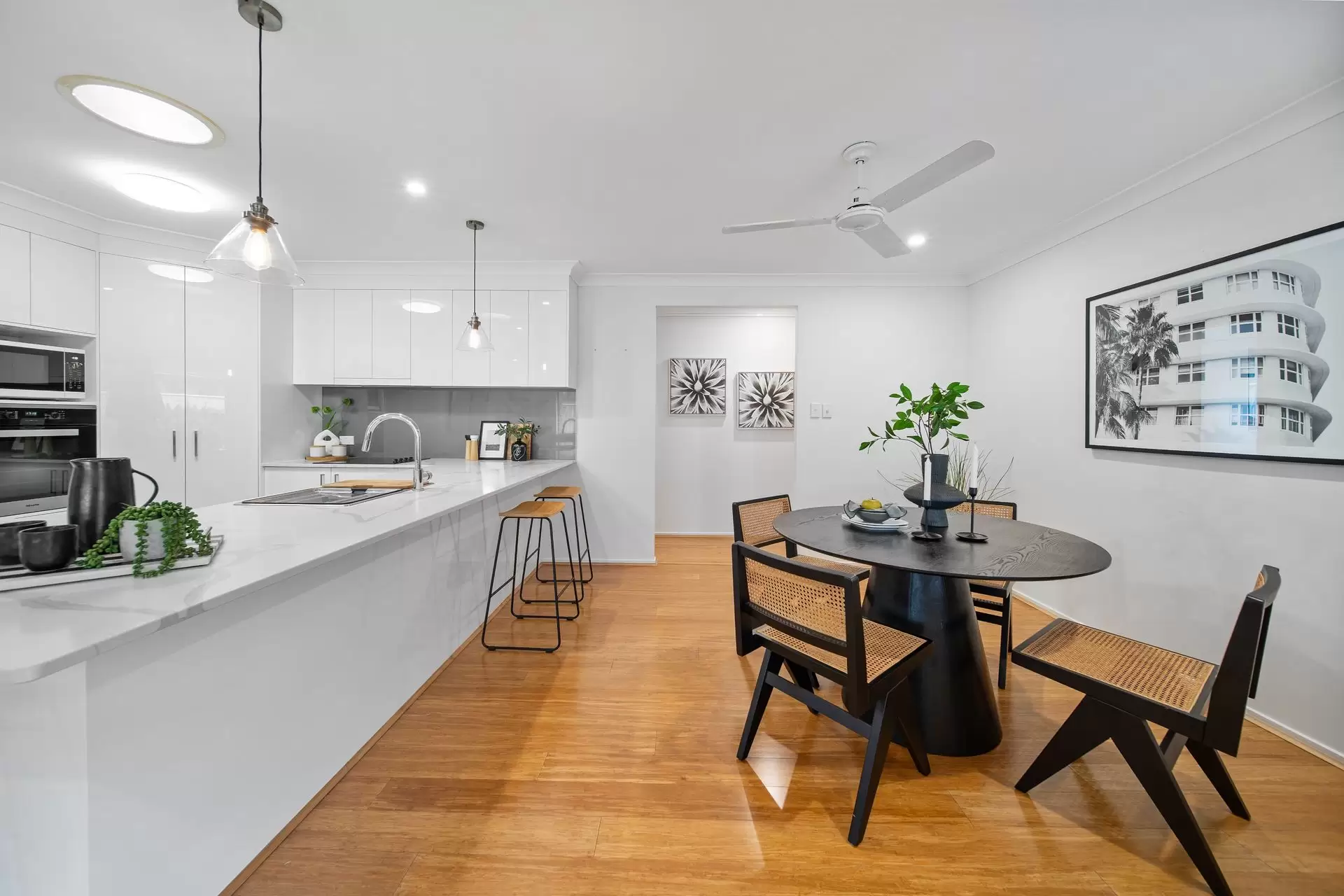 155 Smith Street, Cleveland Sold by Queensland Sotheby's International Realty - image 1