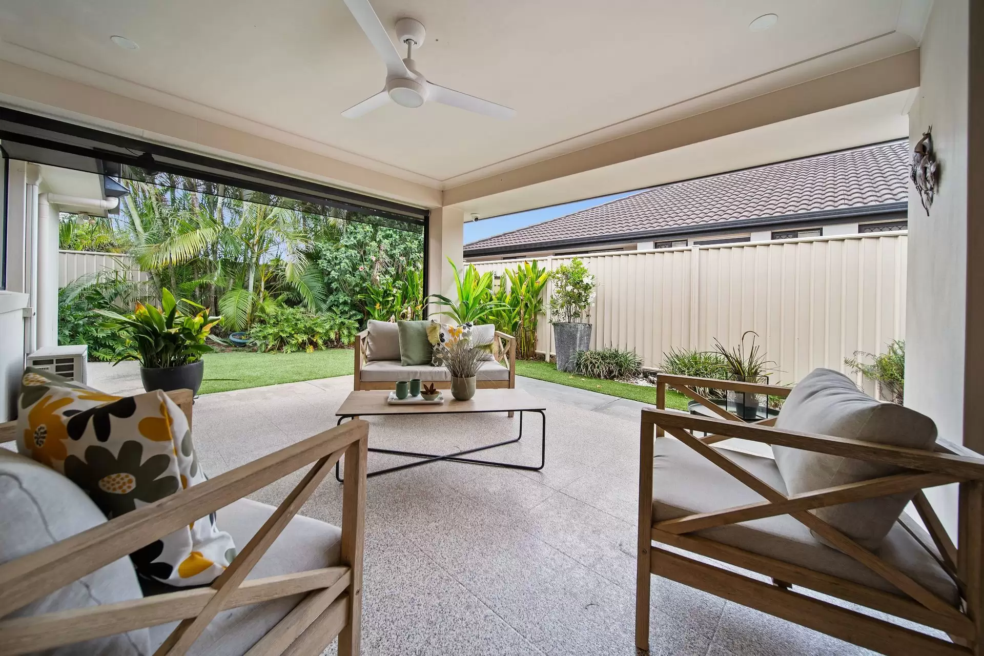 155 Smith Street, Cleveland Sold by Queensland Sotheby's International Realty - image 1