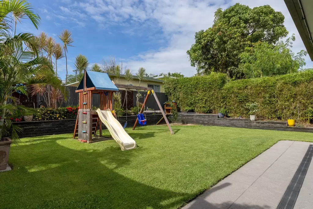 184  Shute Harbour Road, Cannonvale Sold by 