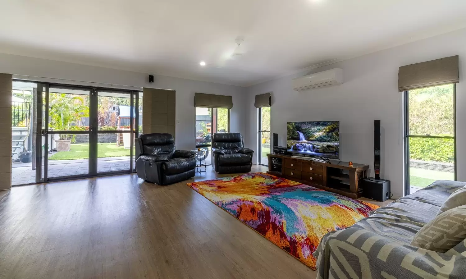 184  Shute Harbour Road, Cannonvale Sold by Queensland Sotheby's International Realty - image 1