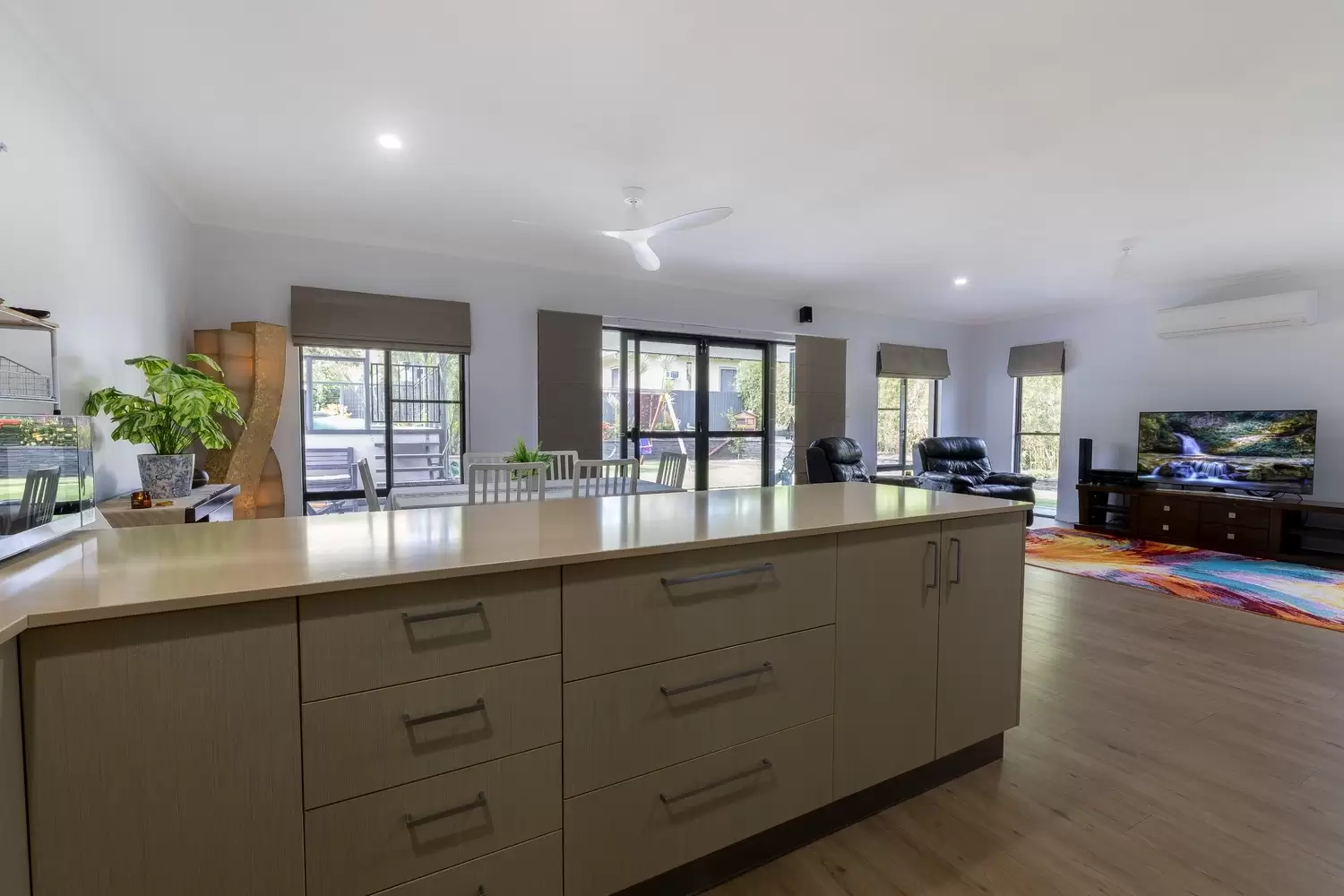 184  Shute Harbour Road, Cannonvale Sold by Queensland Sotheby's International Realty - image 1