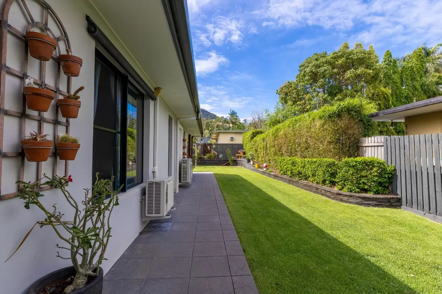 184  Shute Harbour Road, Cannonvale Sold by Queensland Sotheby's International Realty - image 1