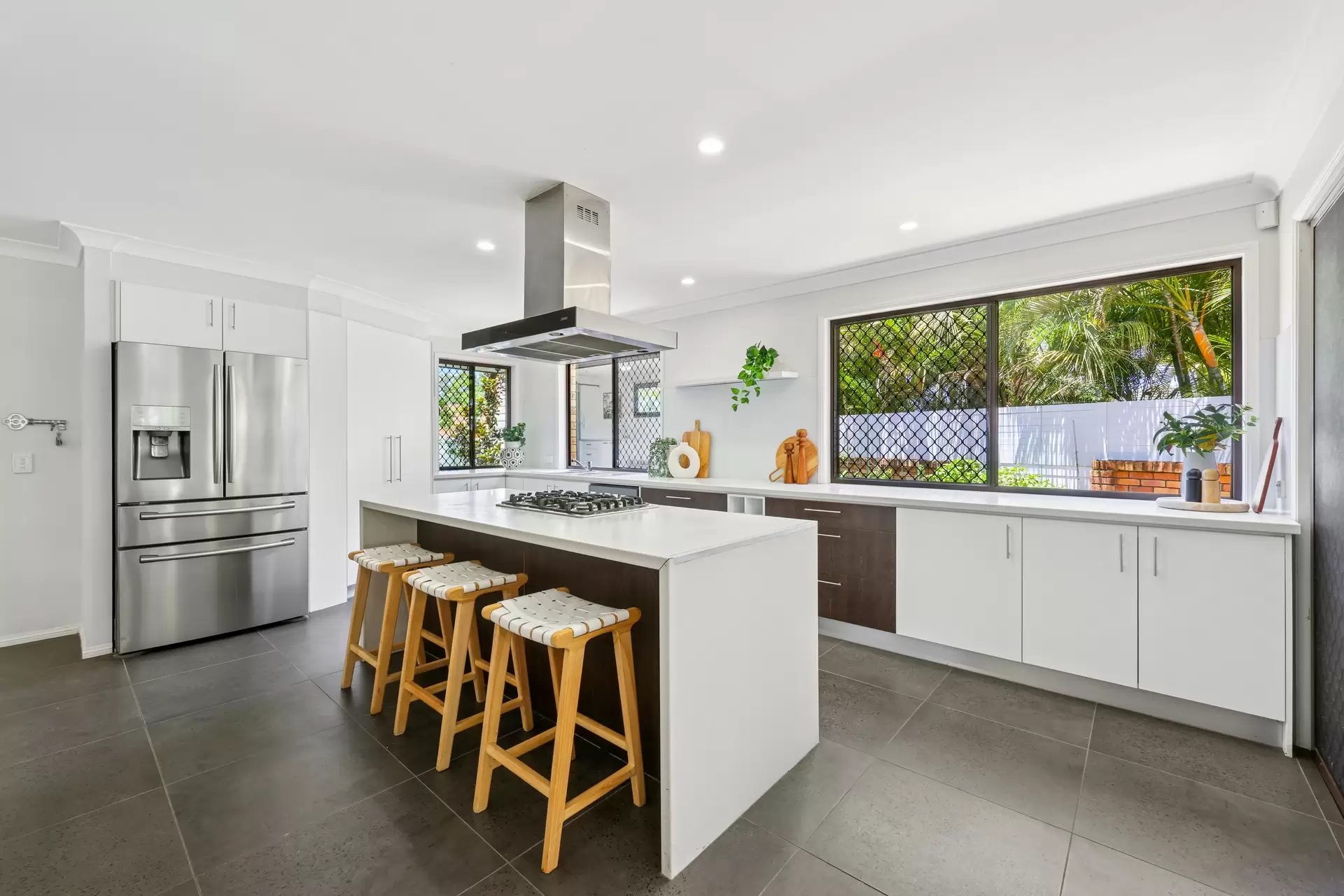 115 Newport Drive, Robina Sold by Queensland Sotheby's International Realty - image 1