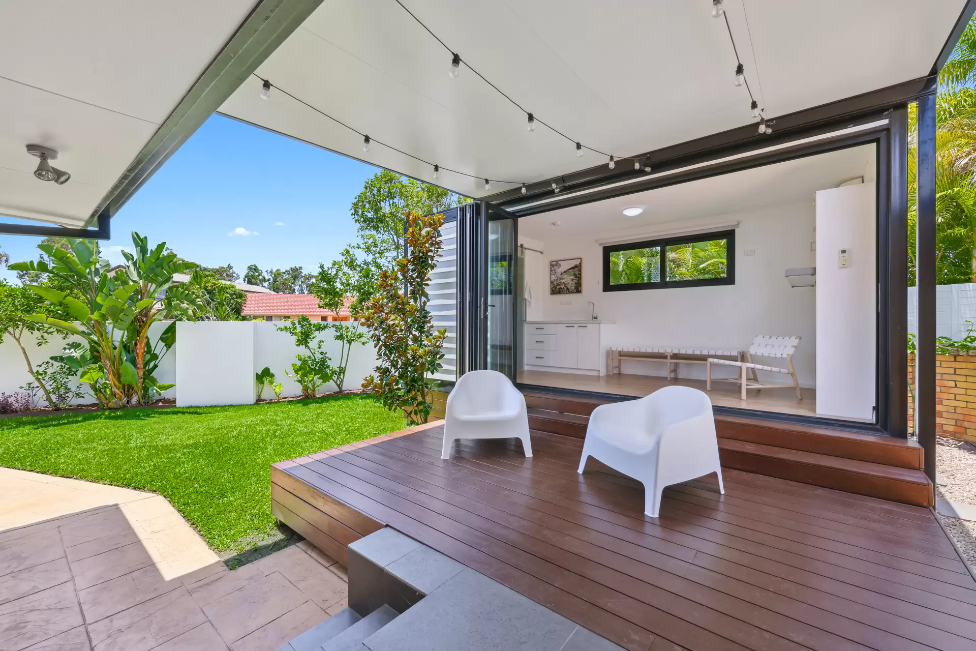 115 Newport Drive, Robina Sold by Queensland Sotheby's International Realty - image 1