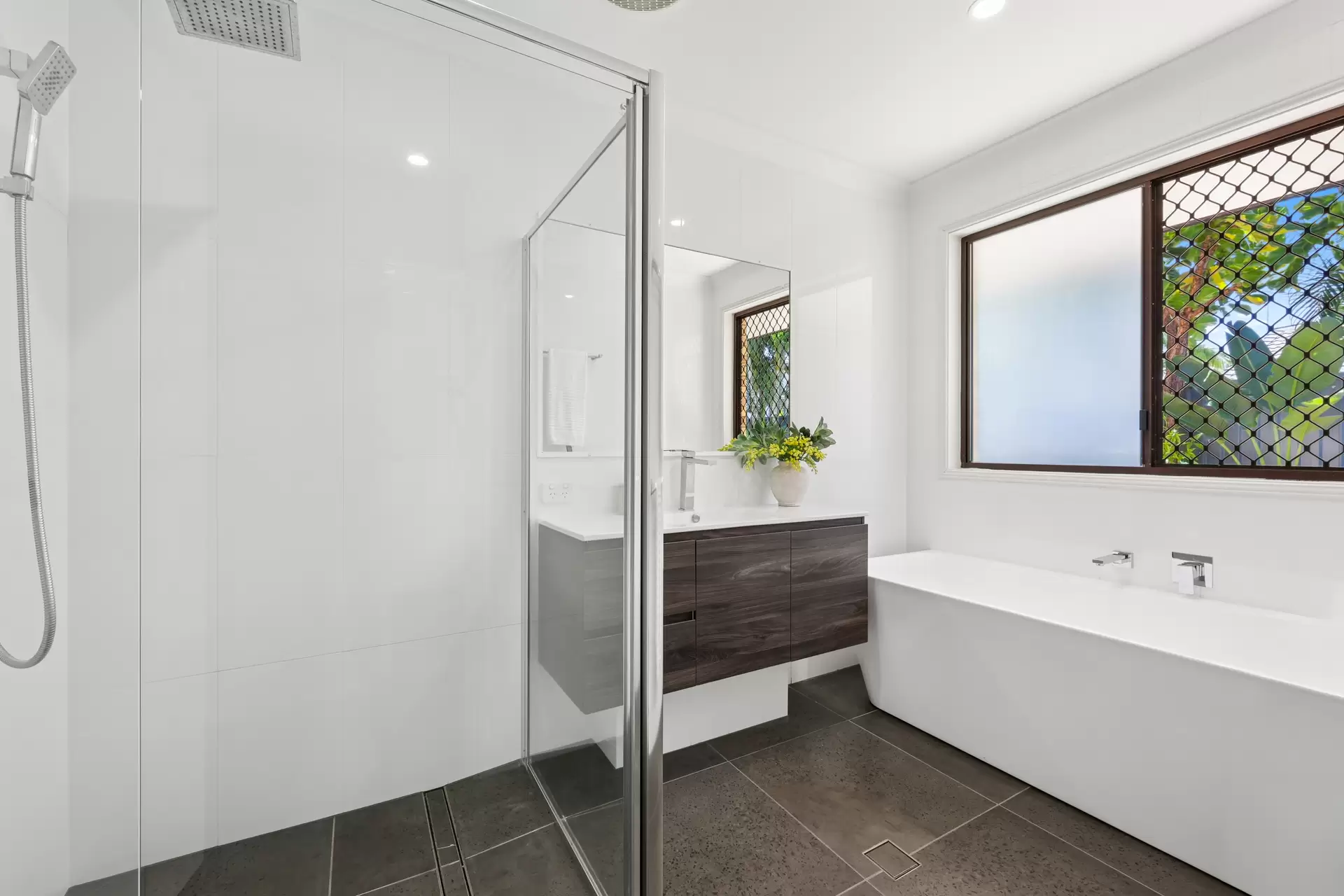 115 Newport Drive, Robina Sold by Queensland Sotheby's International Realty - image 1