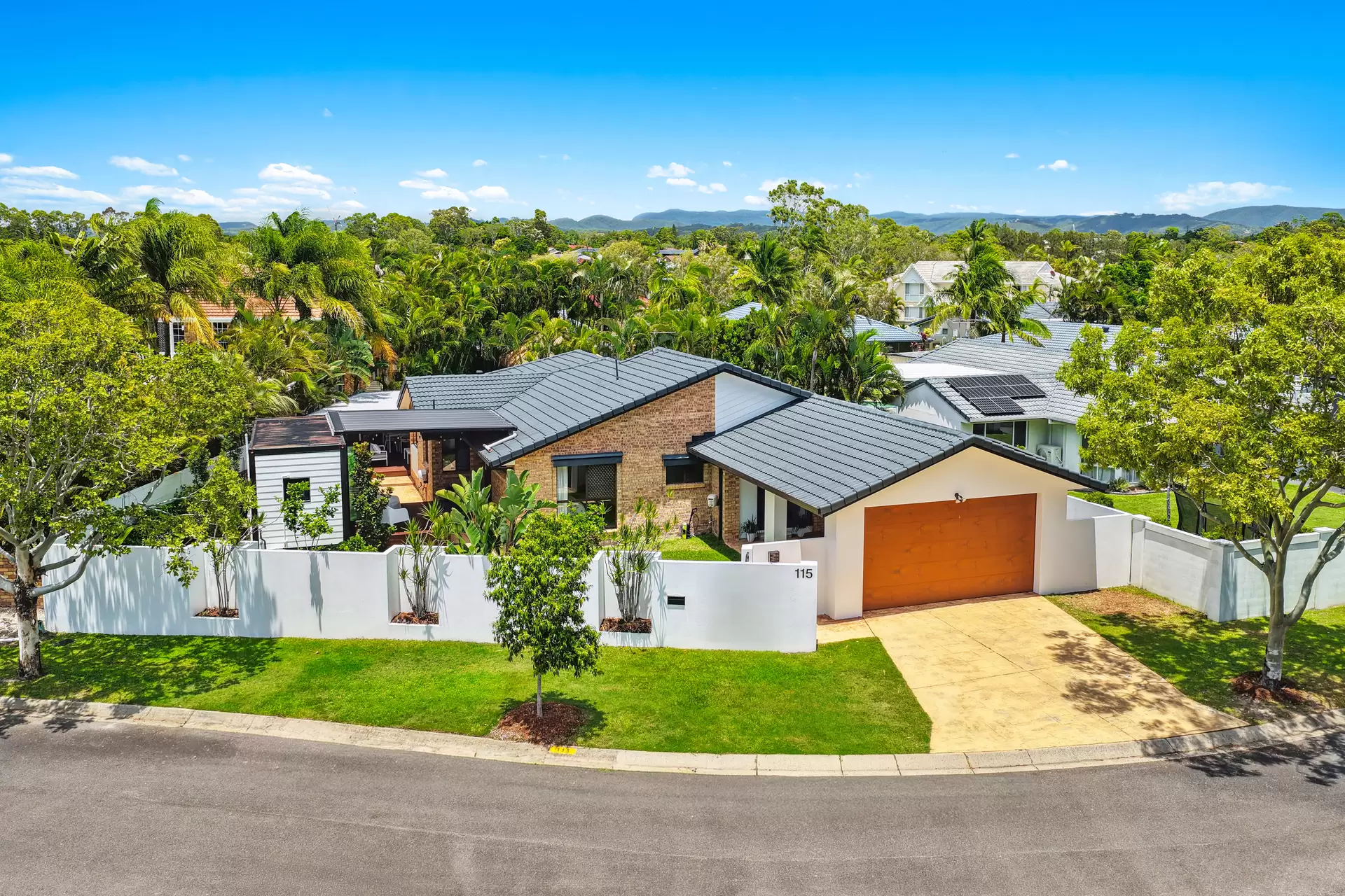 115 Newport Drive, Robina Sold by Queensland Sotheby's International Realty - image 1