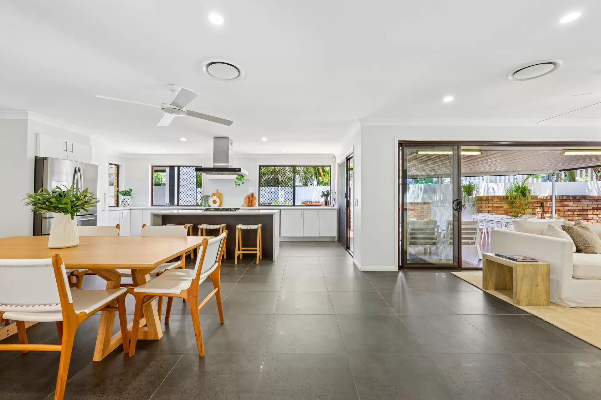 115 Newport Drive, Robina Sold by Queensland Sotheby's International Realty - image 1
