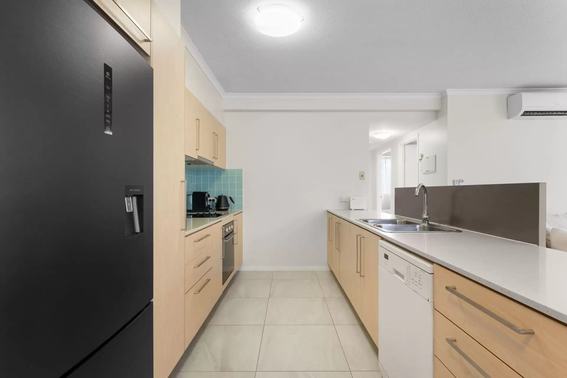 6101/12 Executive Drive, Burleigh Waters Sold by Queensland Sotheby's International Realty - image 1