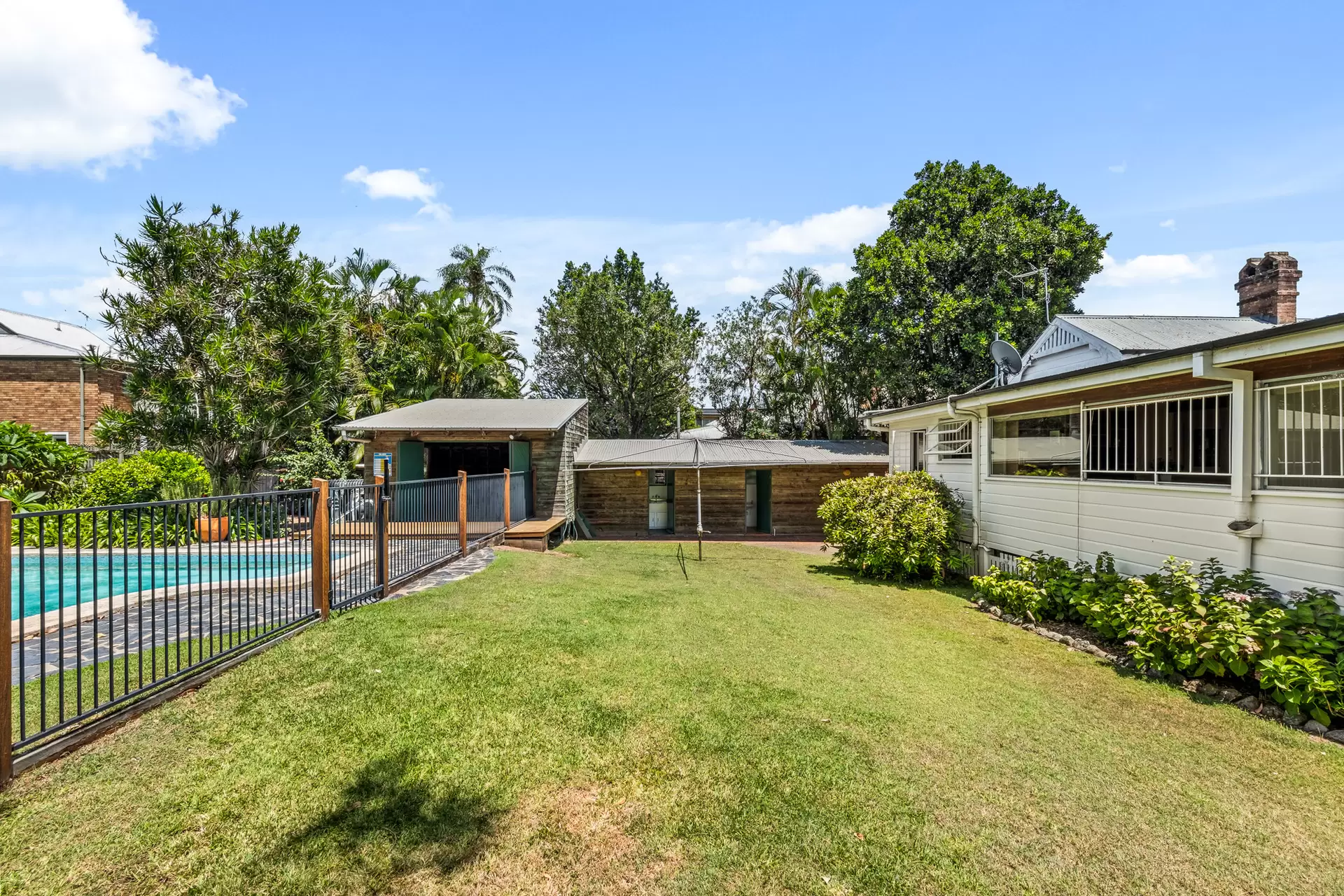 23 Winifred Street, Clayfield Sold by Queensland Sotheby's International Realty - image 1