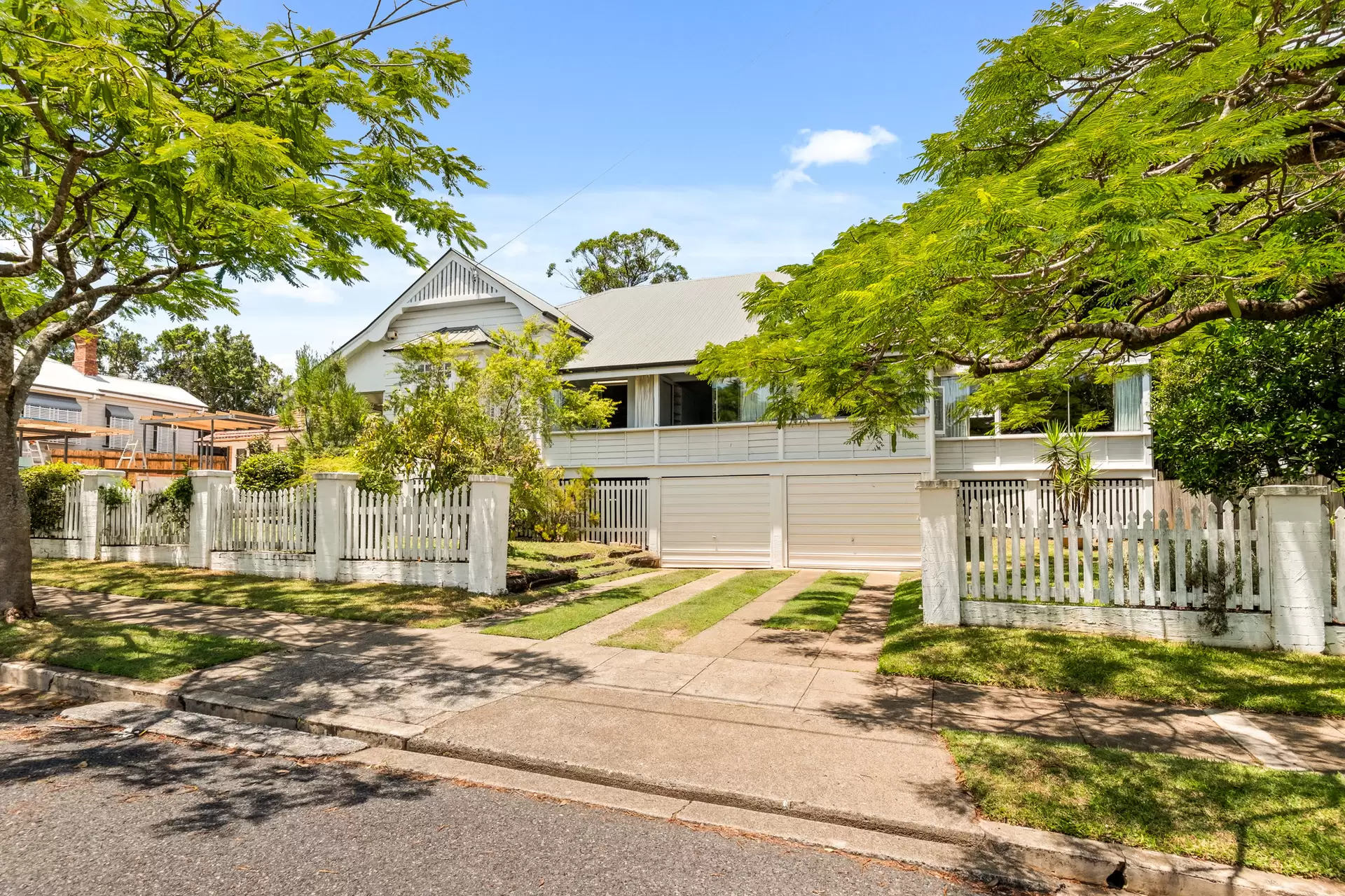 23 Winifred Street, Clayfield Sold by Queensland Sotheby's International Realty - image 1