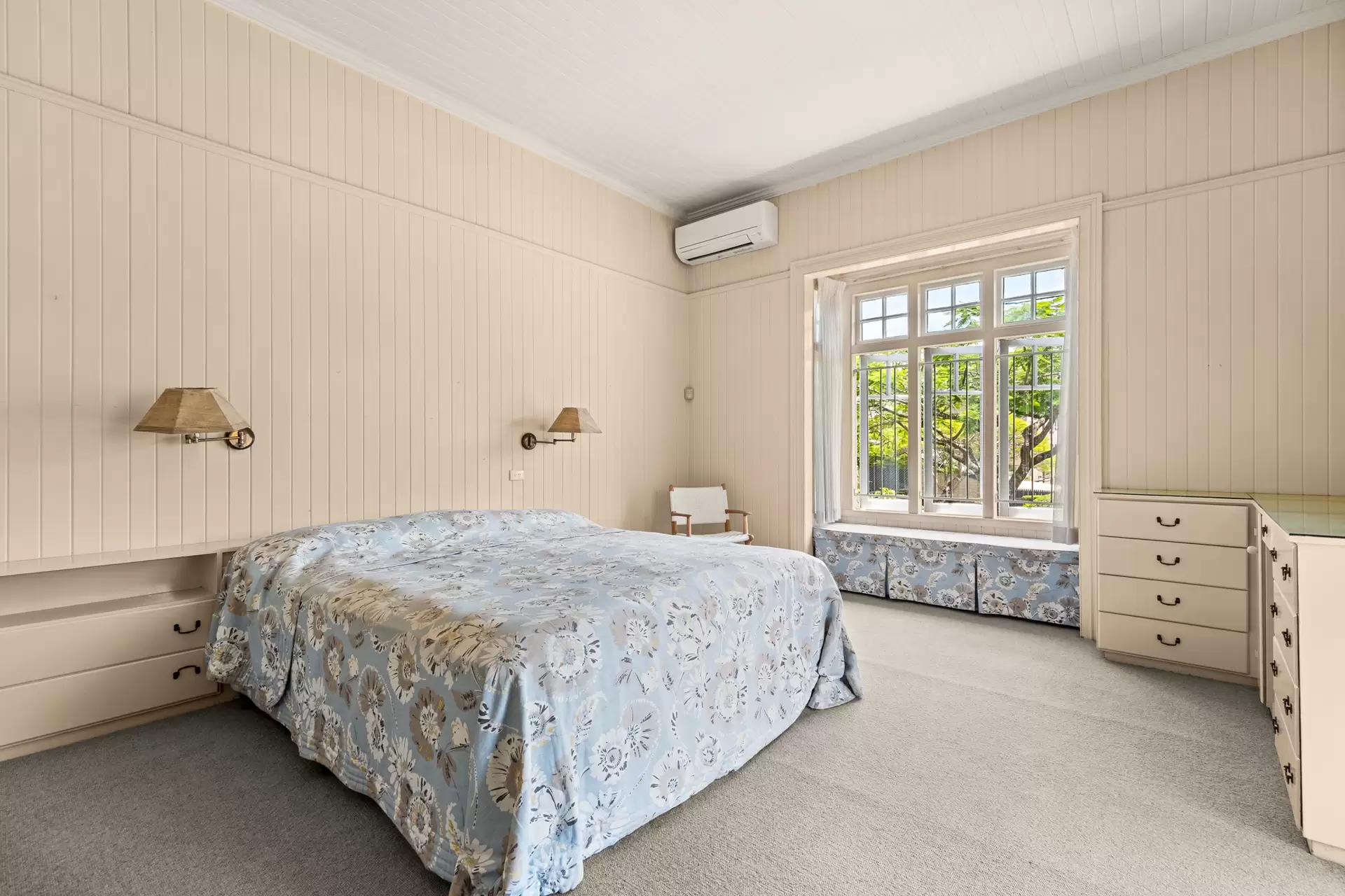 23 Winifred Street, Clayfield Sold by Queensland Sotheby's International Realty - image 1