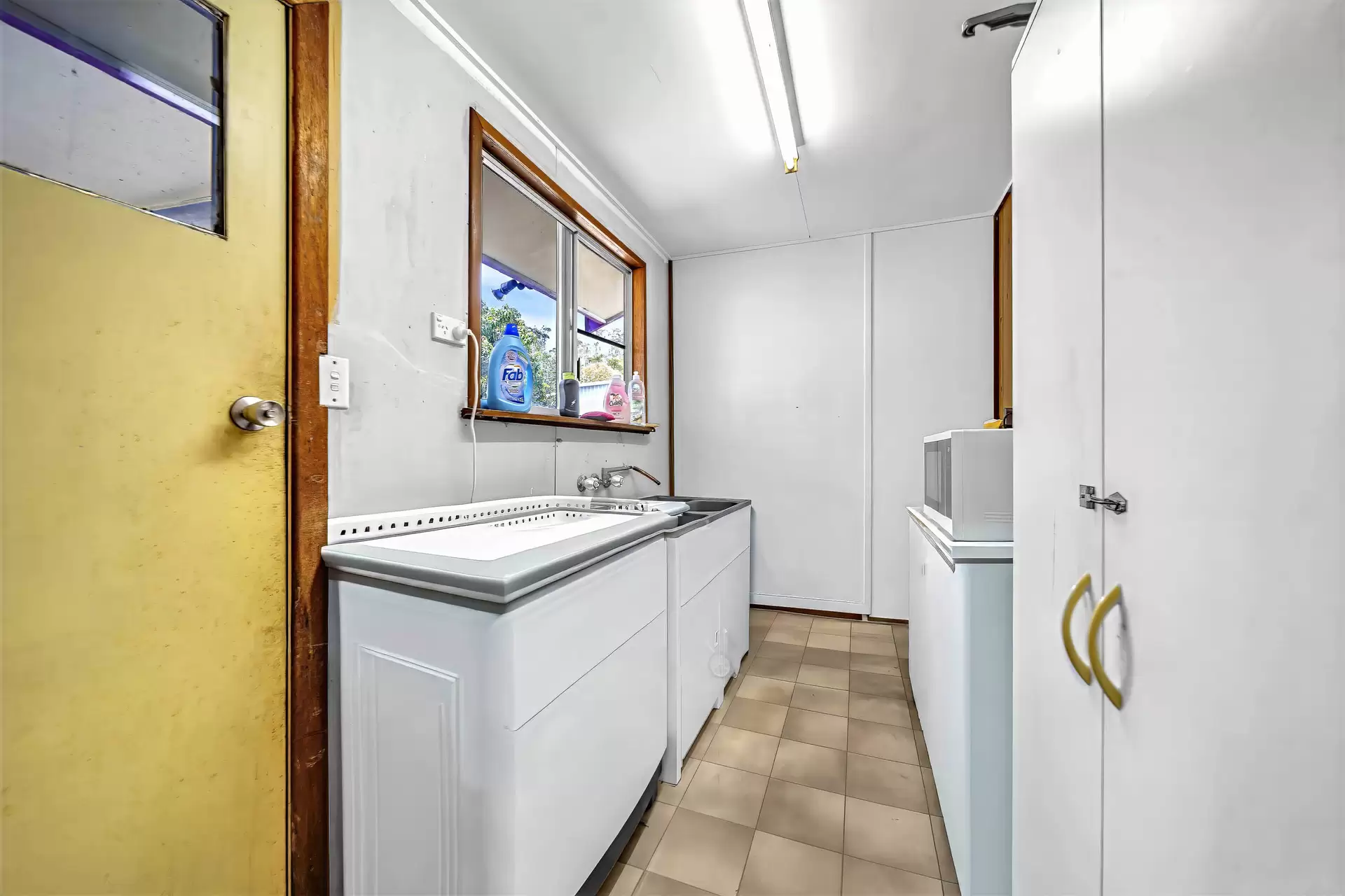 30 Cowry Crescent, Dingo Beach Sold by Queensland Sotheby's International Realty - image 1
