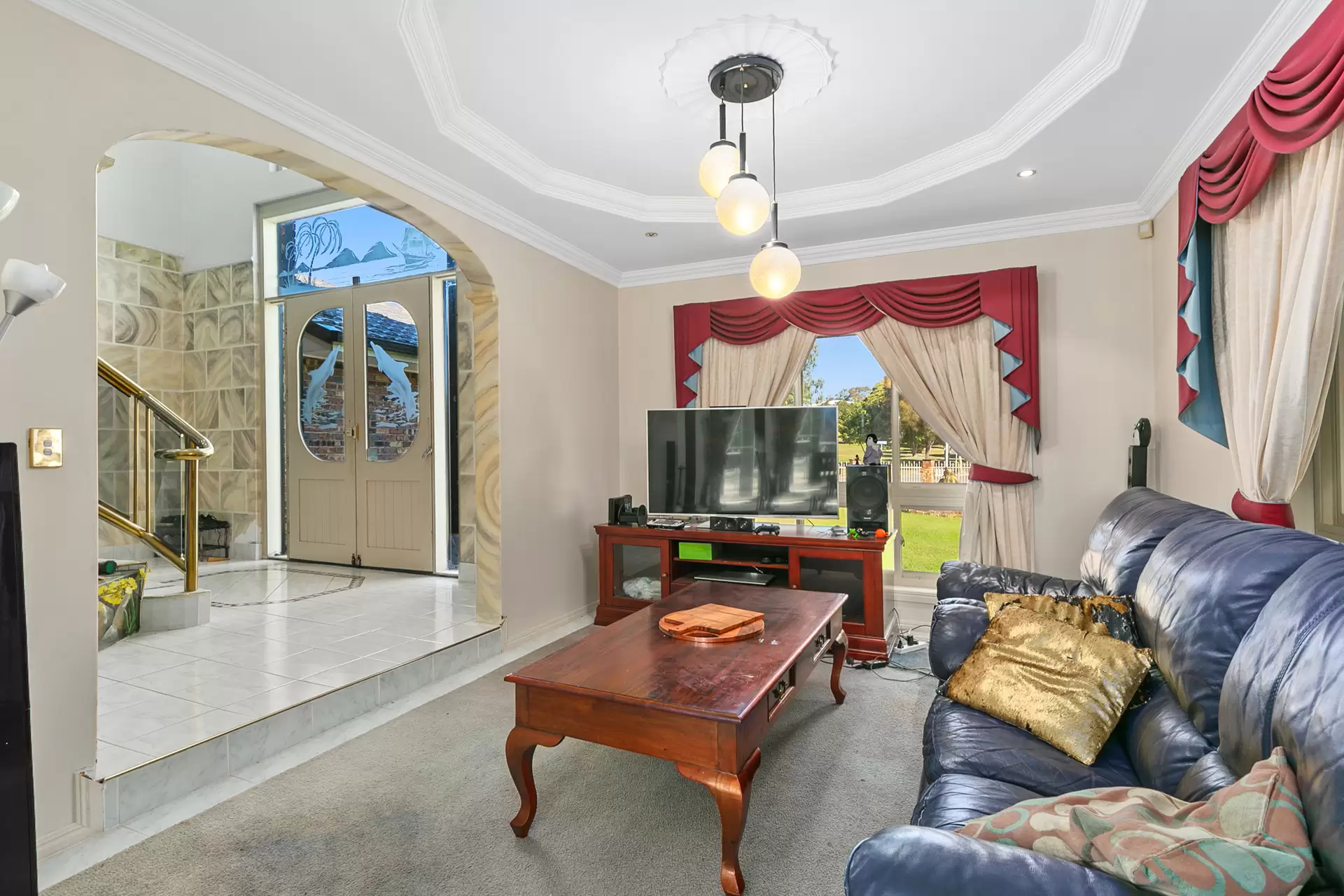 20 Sommersea Drive, Raby Bay Sold by Queensland Sotheby's International Realty - image 1
