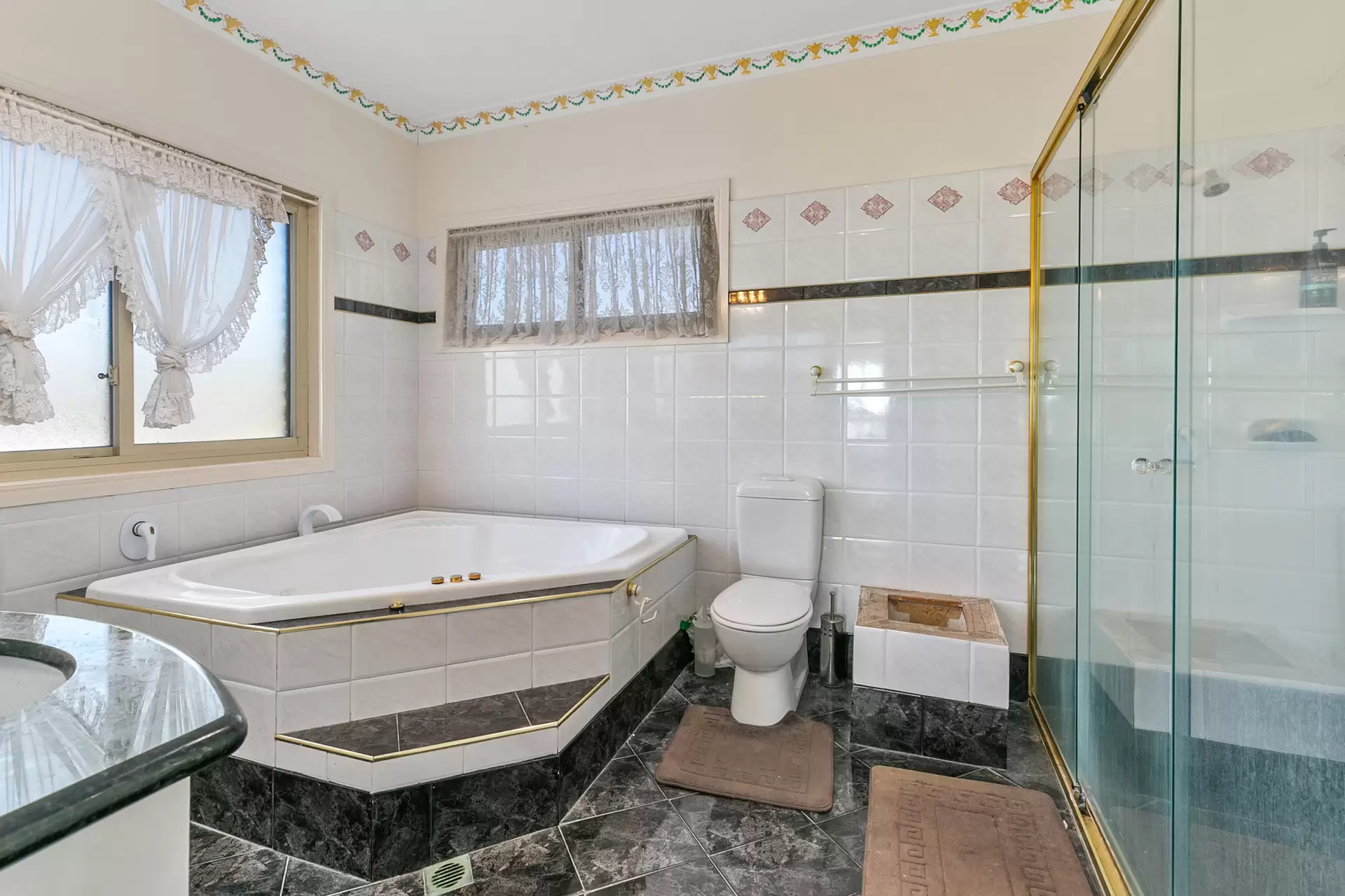 20 Sommersea Drive, Raby Bay Sold by Queensland Sotheby's International Realty - image 1