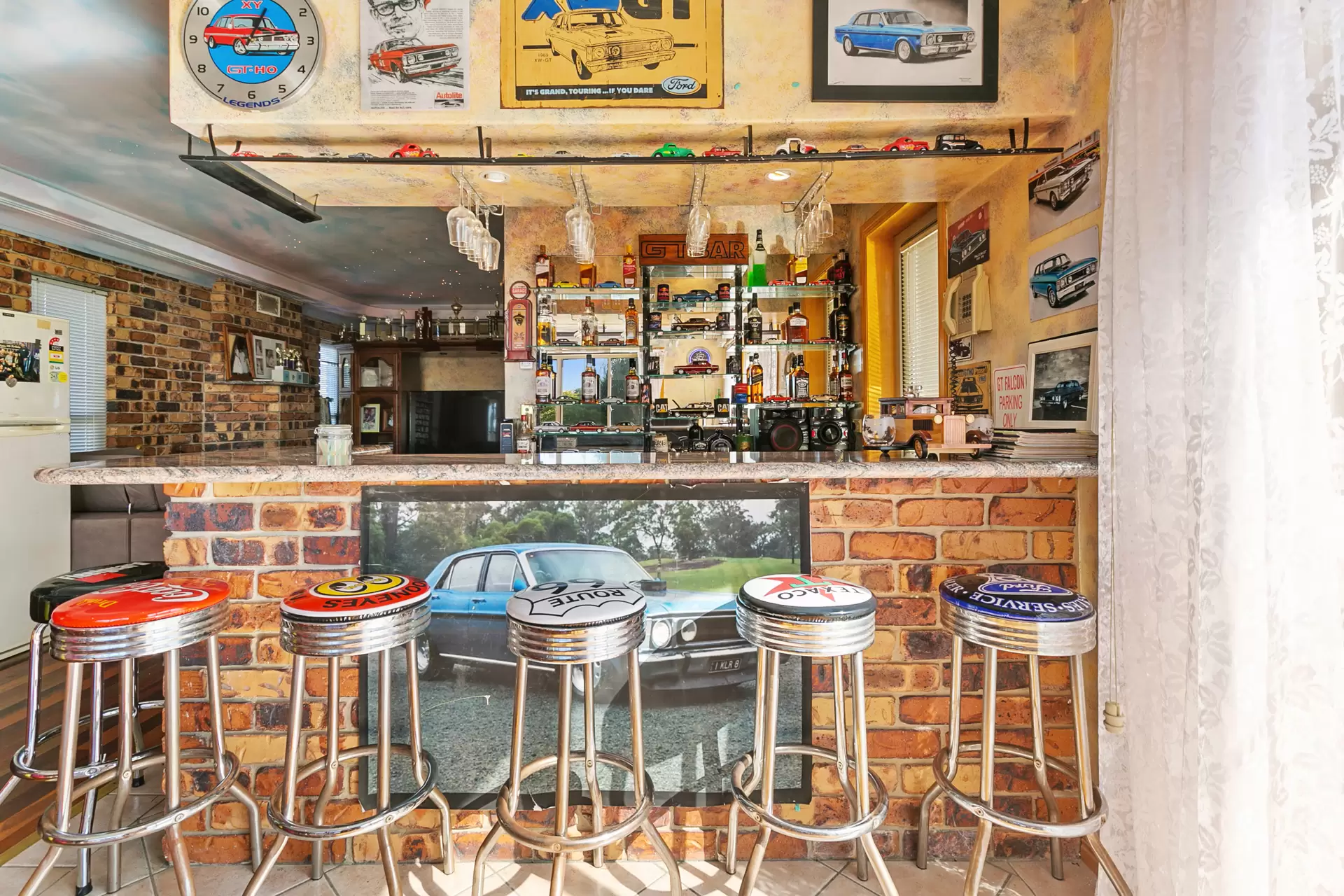 20 Sommersea Drive, Raby Bay Sold by Queensland Sotheby's International Realty - image 1