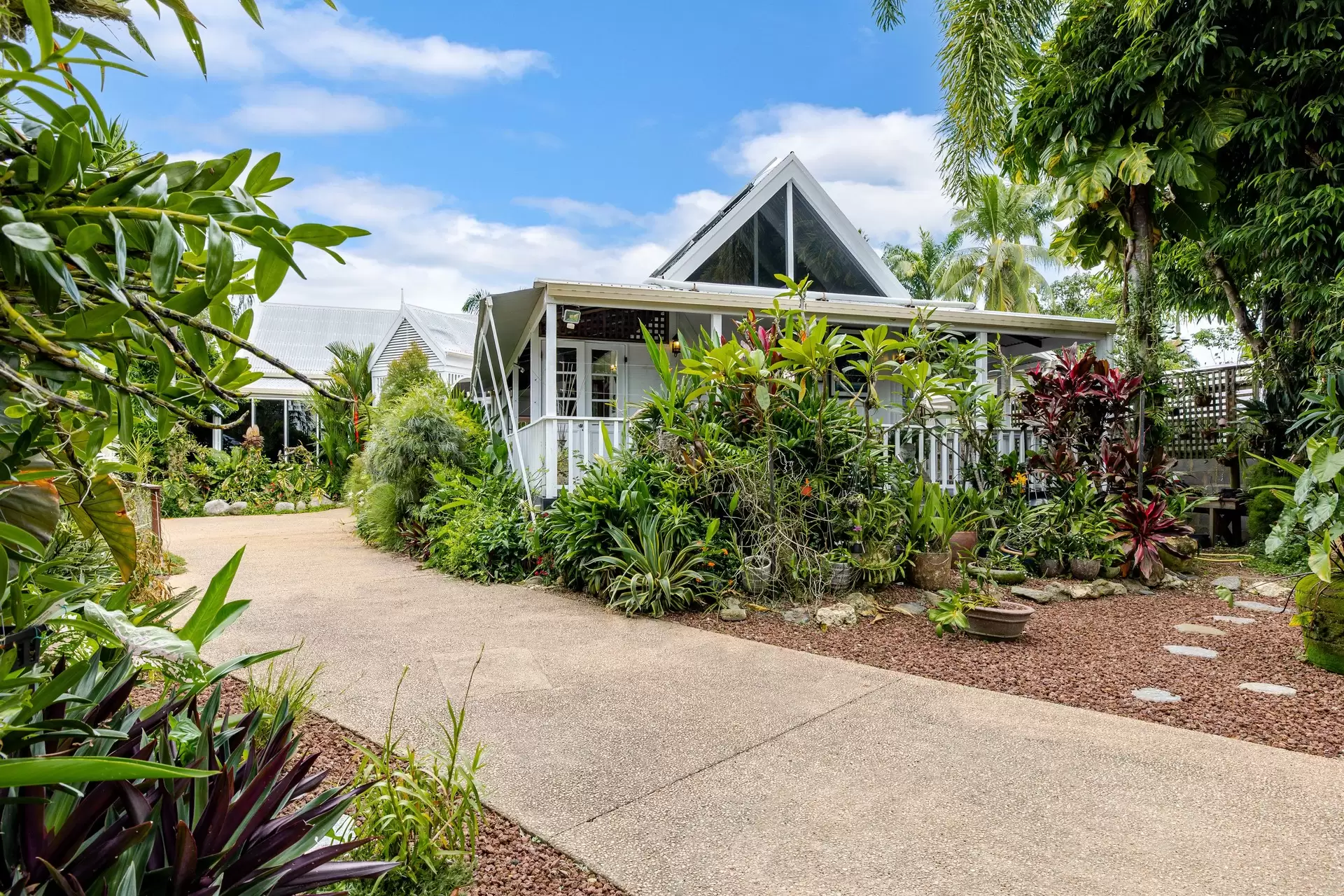 13 Ribbon Avenue, Port Douglas For Sale by Queensland Sotheby's International Realty - image 1