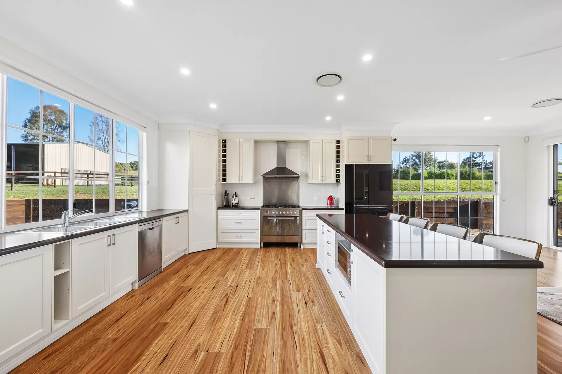 510 Oaky Creek Road, Oaky Creek Sold by Queensland Sotheby's International Realty - image 1