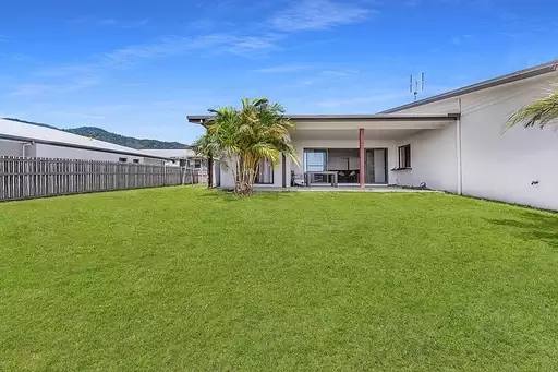 2 Companion Way, Cannonvale Sold by 