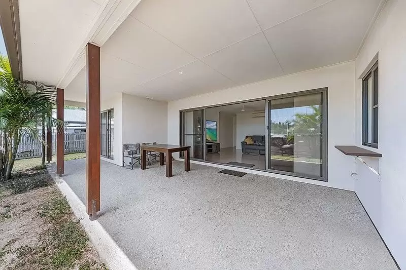 2 Companion Way, Cannonvale Sold by Queensland Sotheby's International Realty - image 1
