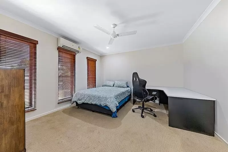 2 Companion Way, Cannonvale Sold by Queensland Sotheby's International Realty - image 1