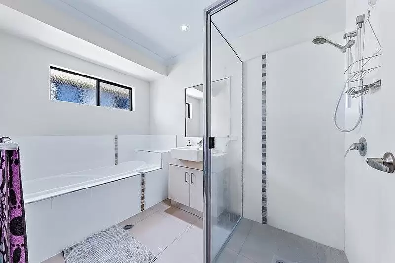 2 Companion Way, Cannonvale Sold by Queensland Sotheby's International Realty - image 1
