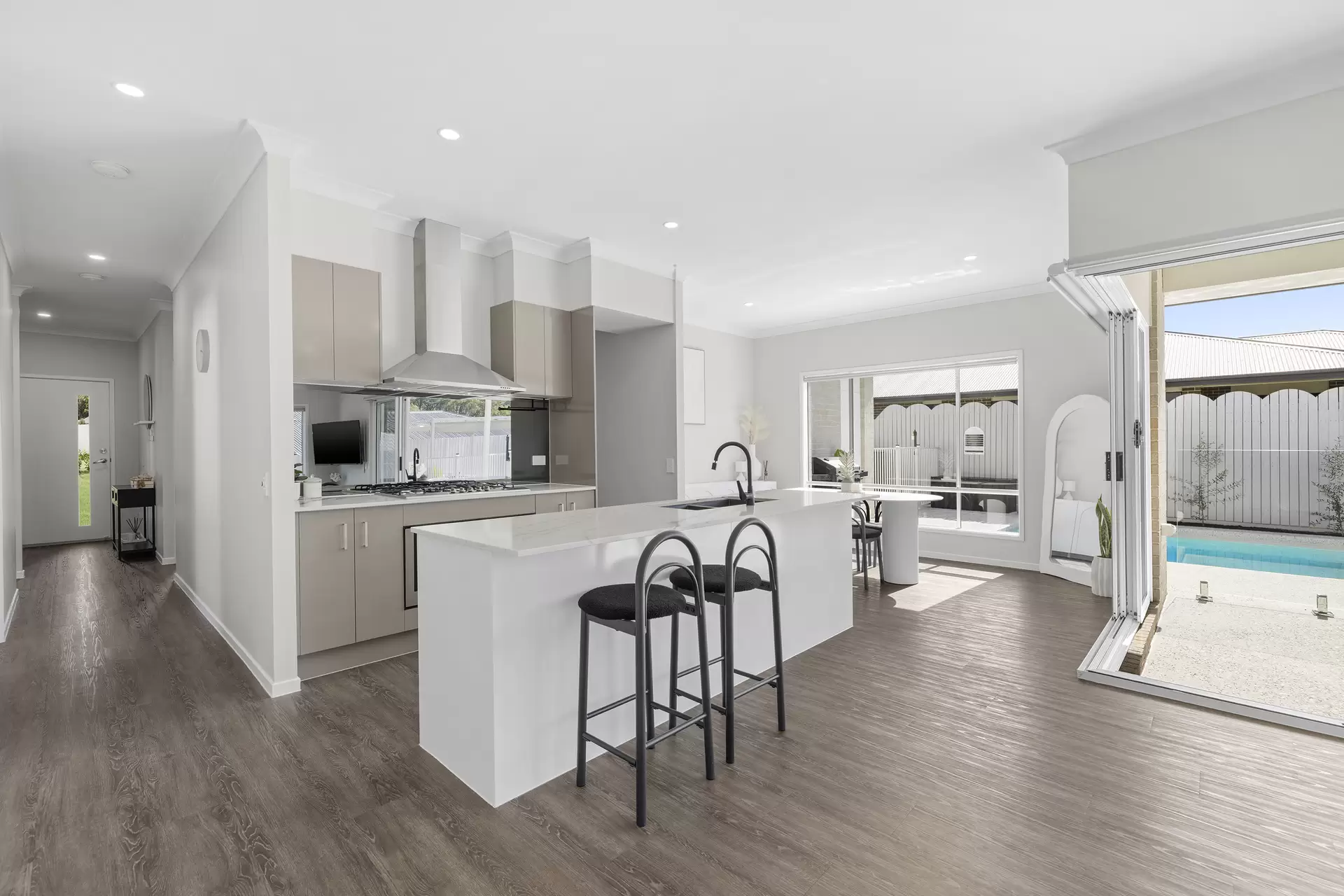 38  Ngungun Crescent, Glass House Mountains Sold by Queensland Sotheby's International Realty - image 1